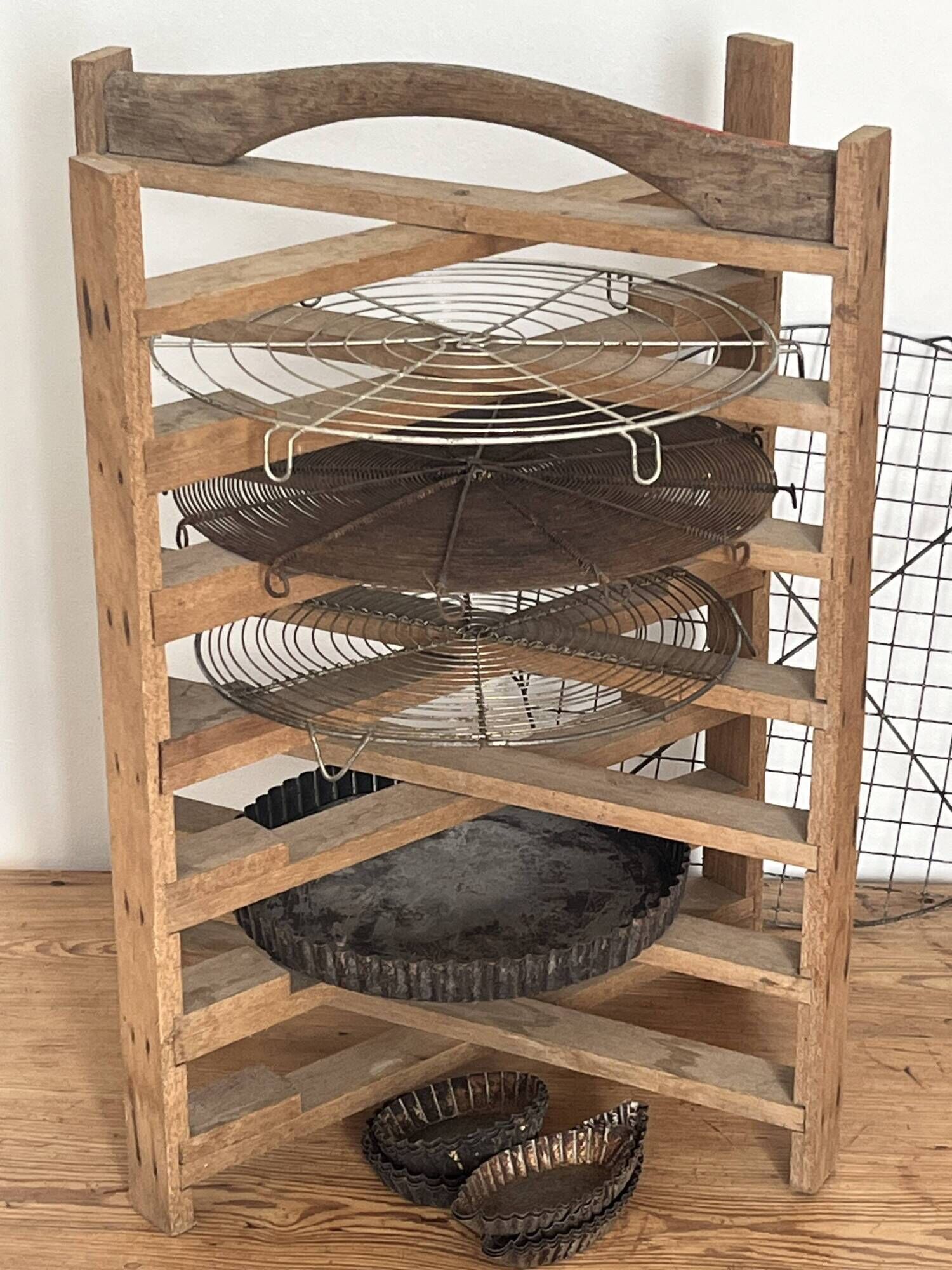 Old pastry board, wooden pie carrier,