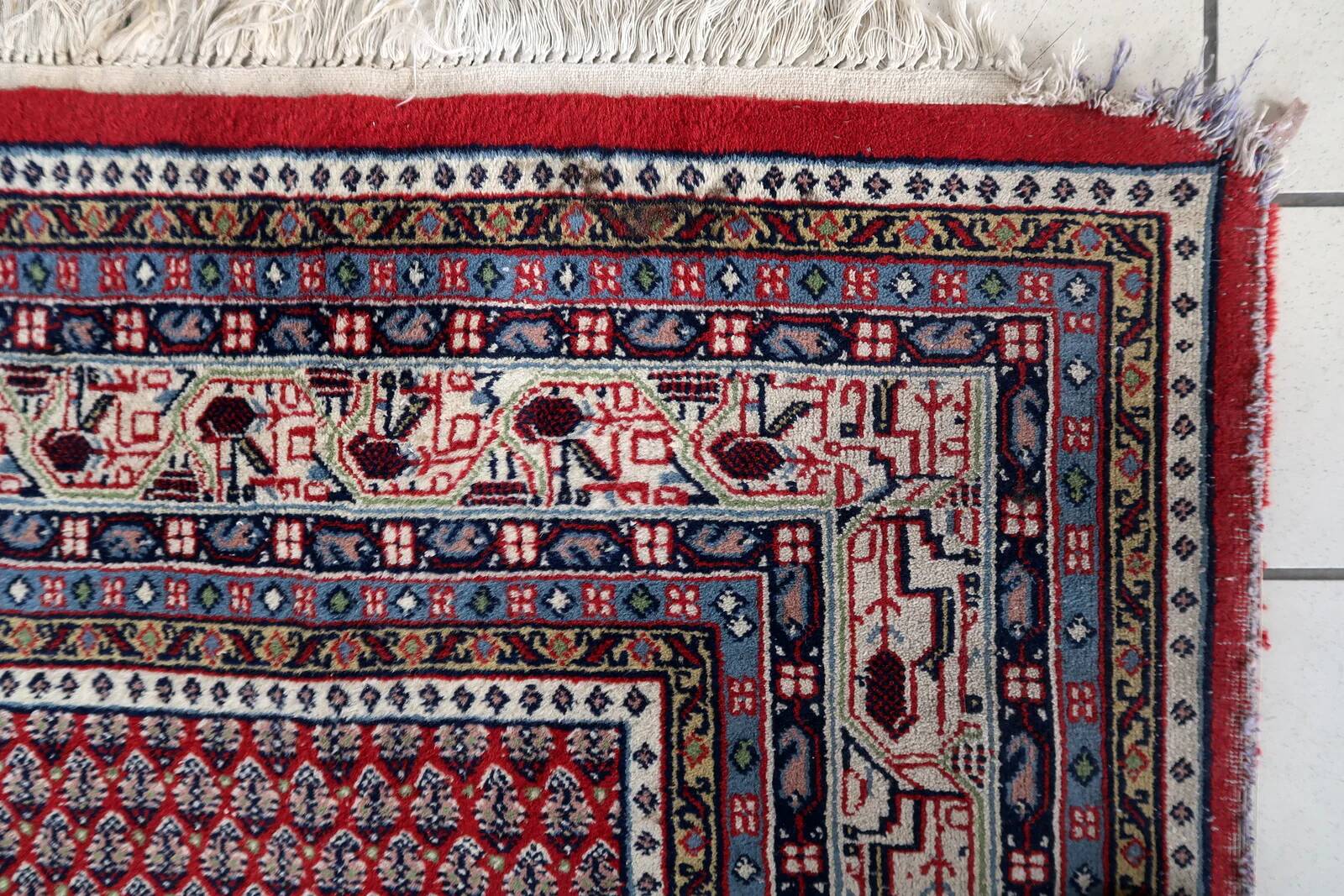 Handmade vintage Indian Seraband rug 204cm x 252cm 1970s