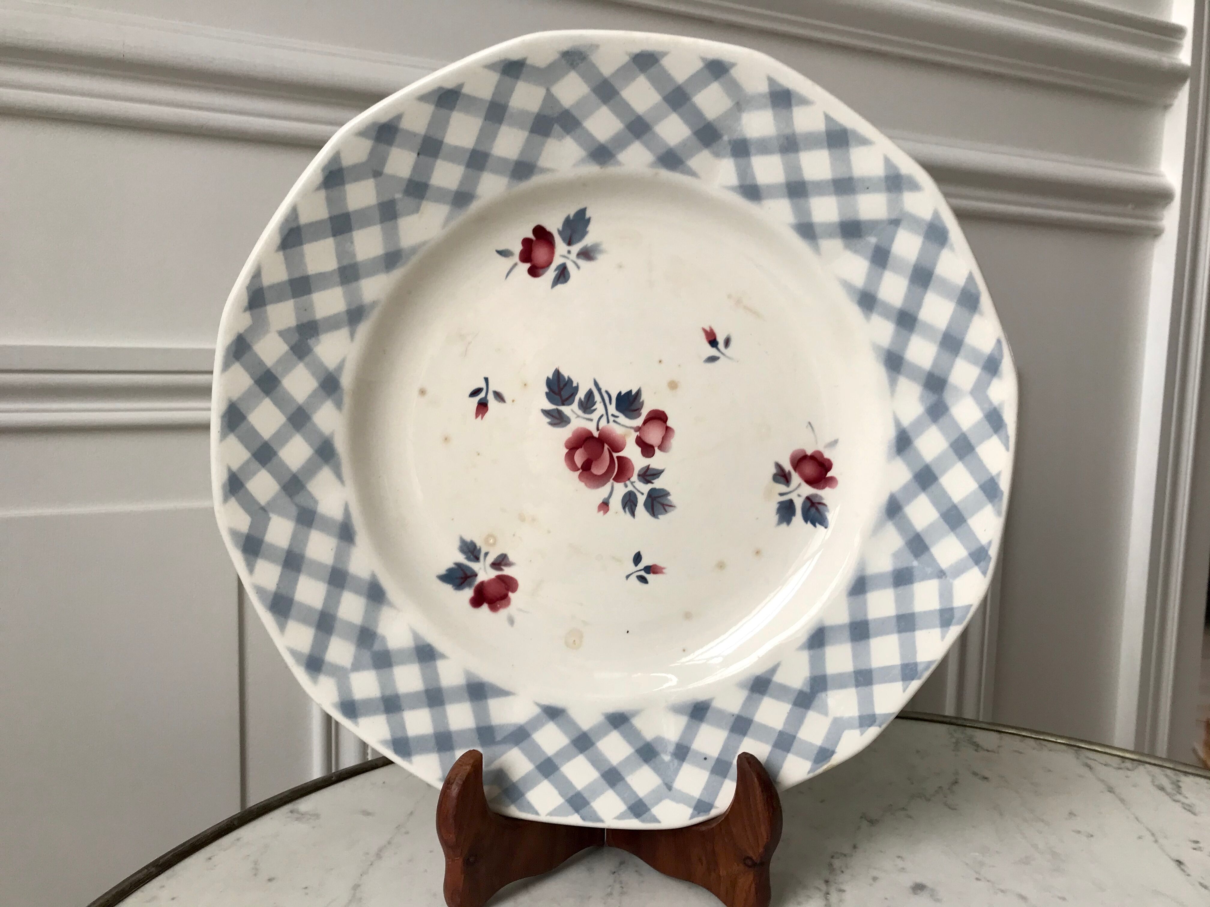 Round serving dish Digoin Sarreguemines model "Bastia" years 30-40
