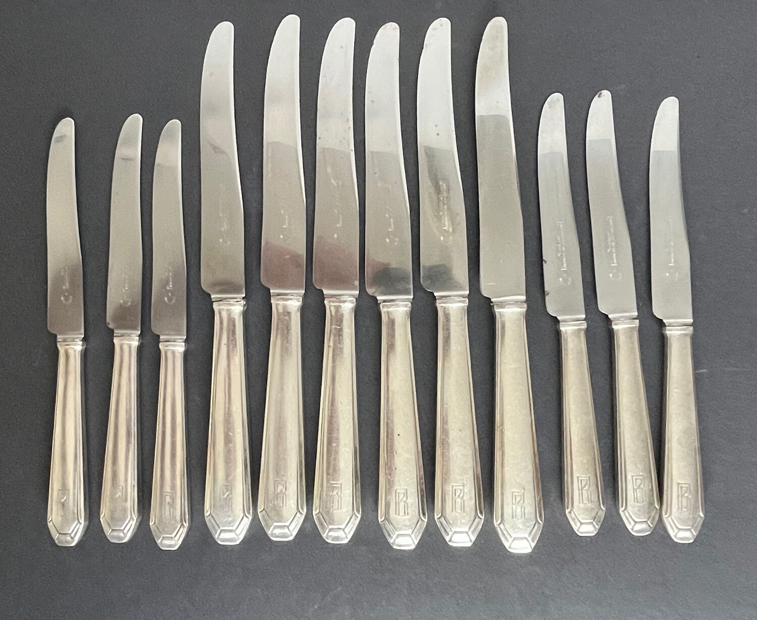 Set of 12 Wiskemann knives