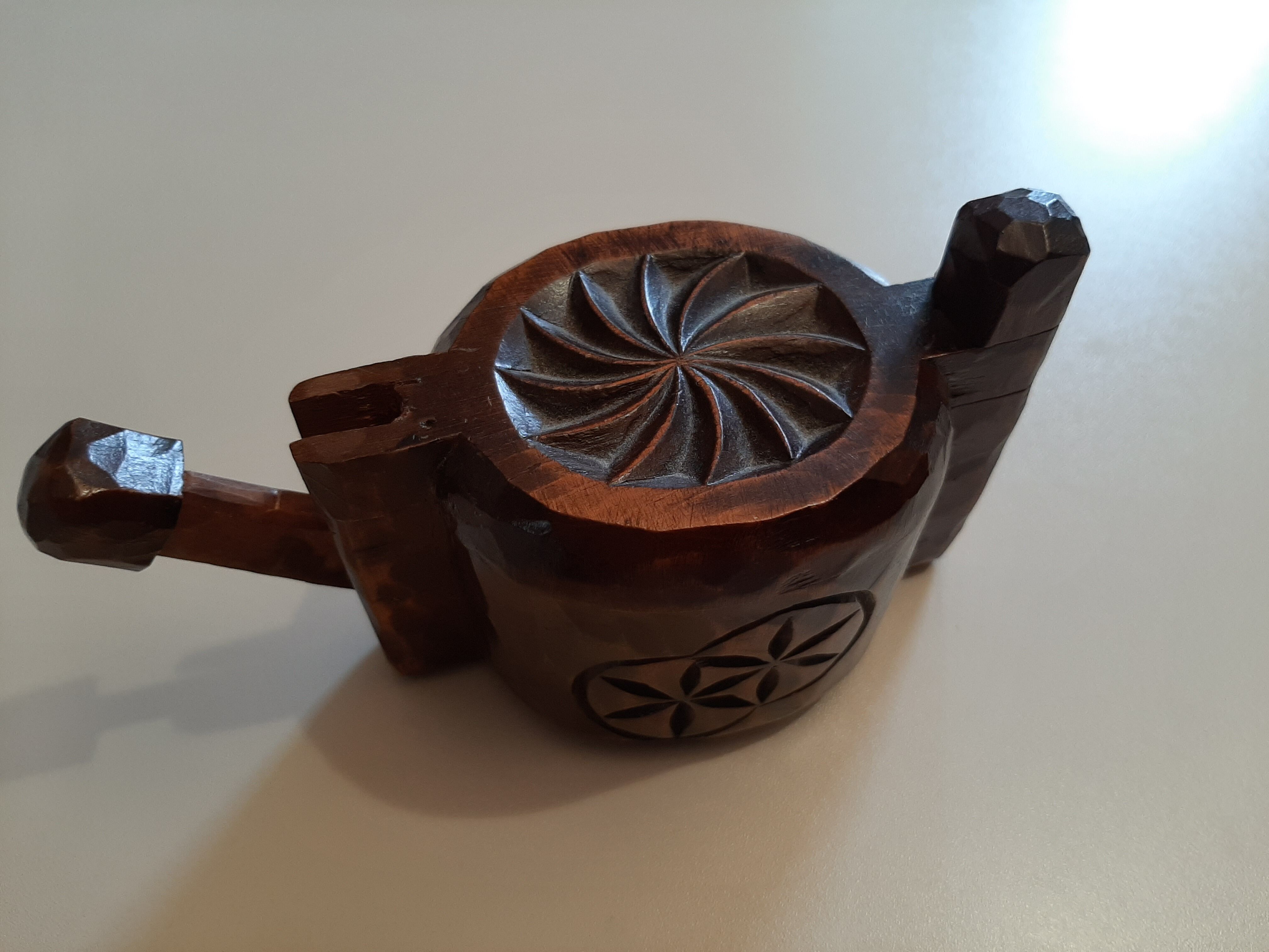 Boite à sel du Queyras en bois