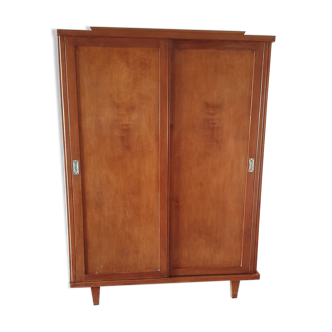 Parisian wardrobe with sliding doors