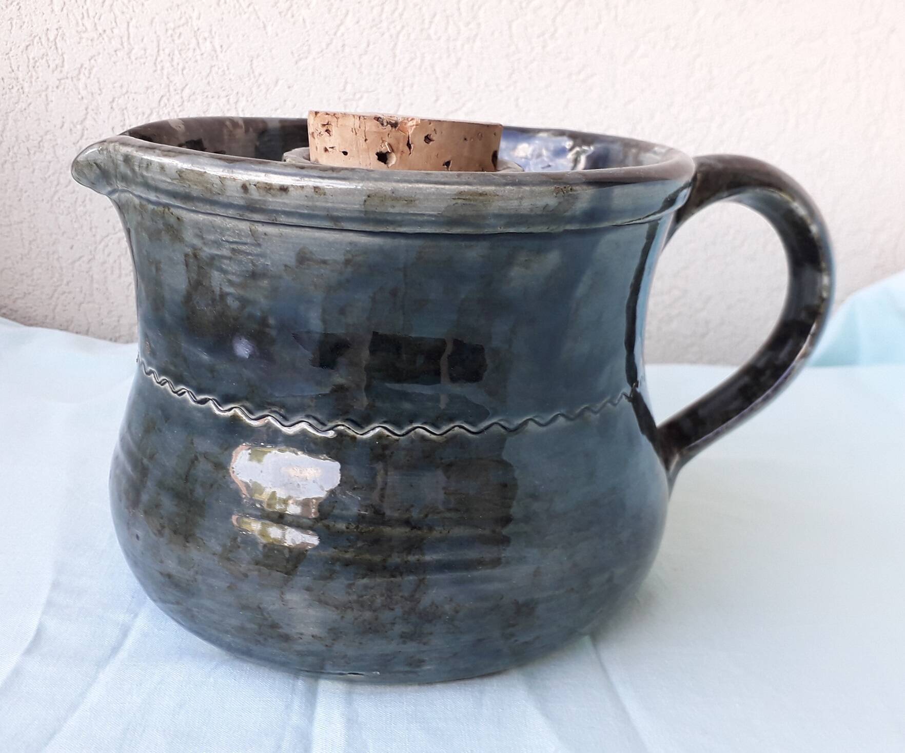Ceramic ice bucket