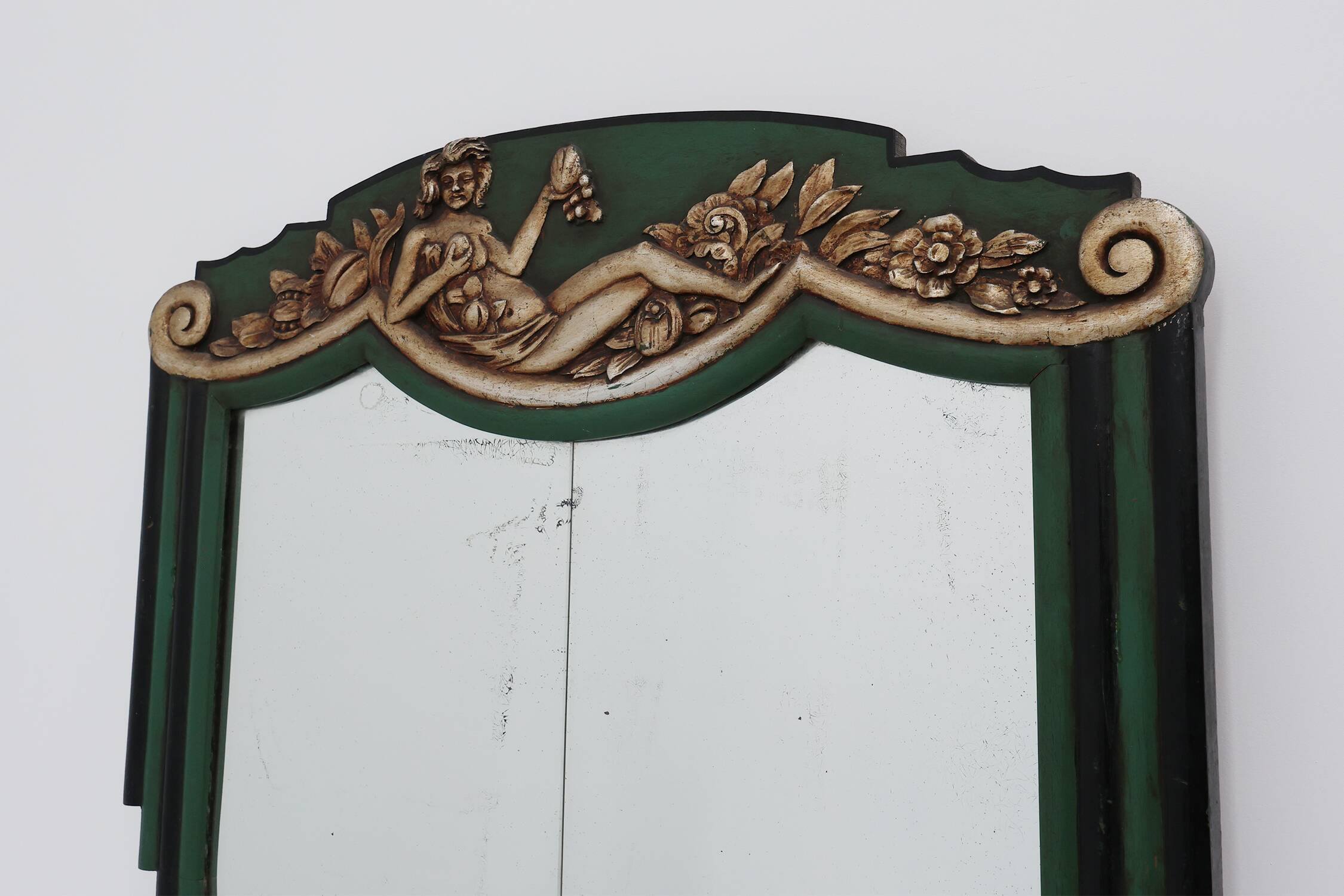 French Art Deco mirror in green carved wood, 1930s