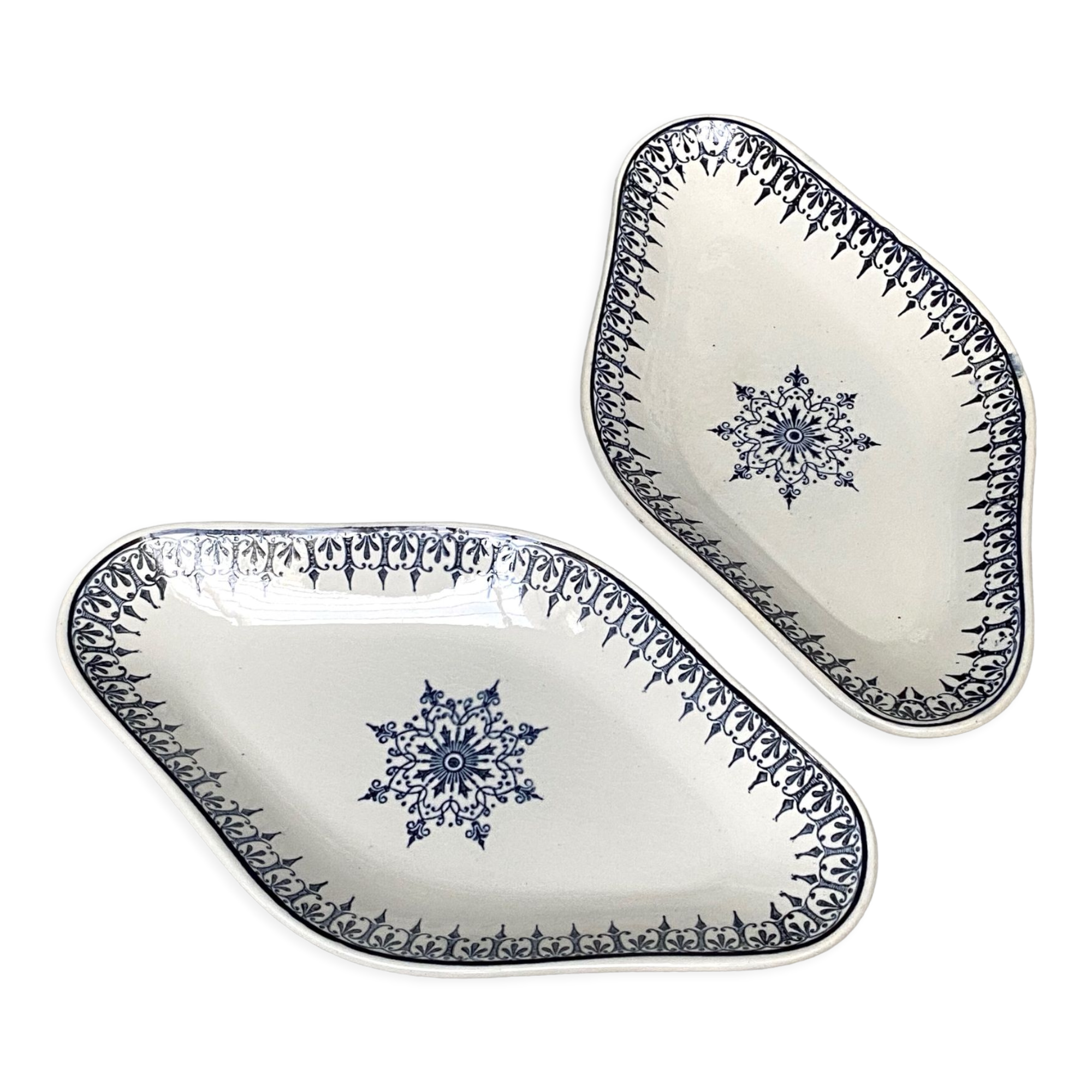 Pairs of old dishes St Amand