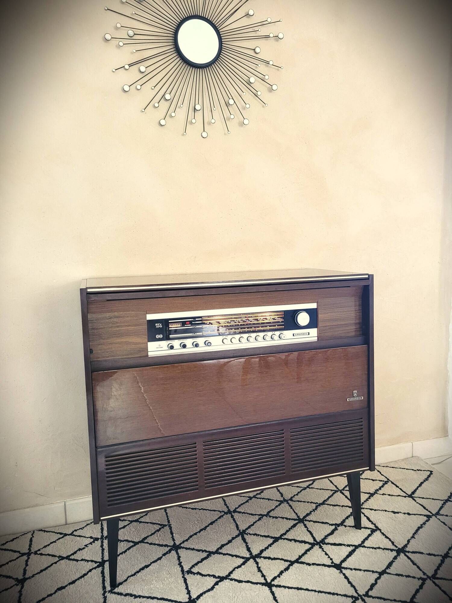 Vintage Grundig Hifi Radio Cabinet from the late 60s