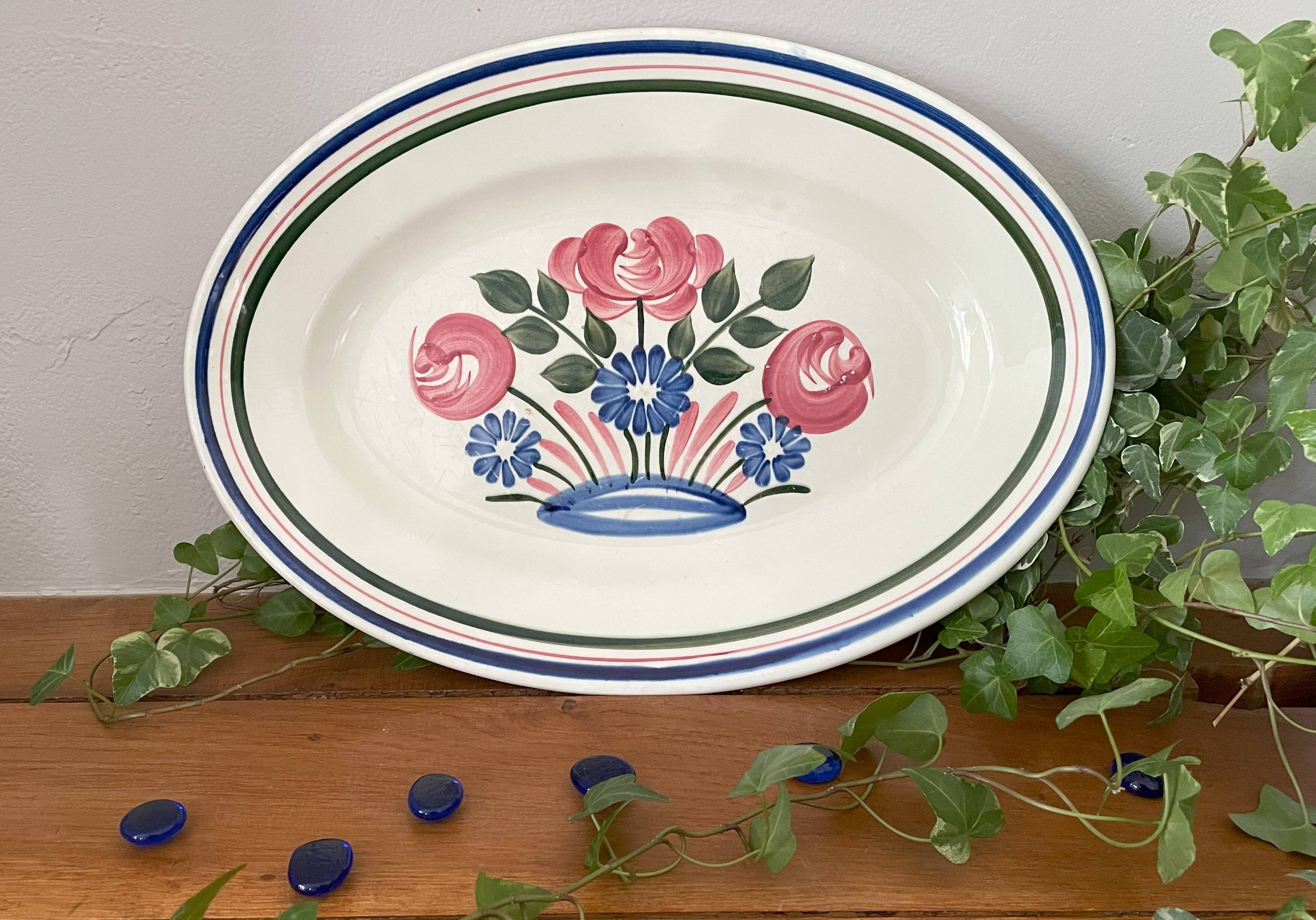 Old serving dish in Choisy-le-Roi earthenware