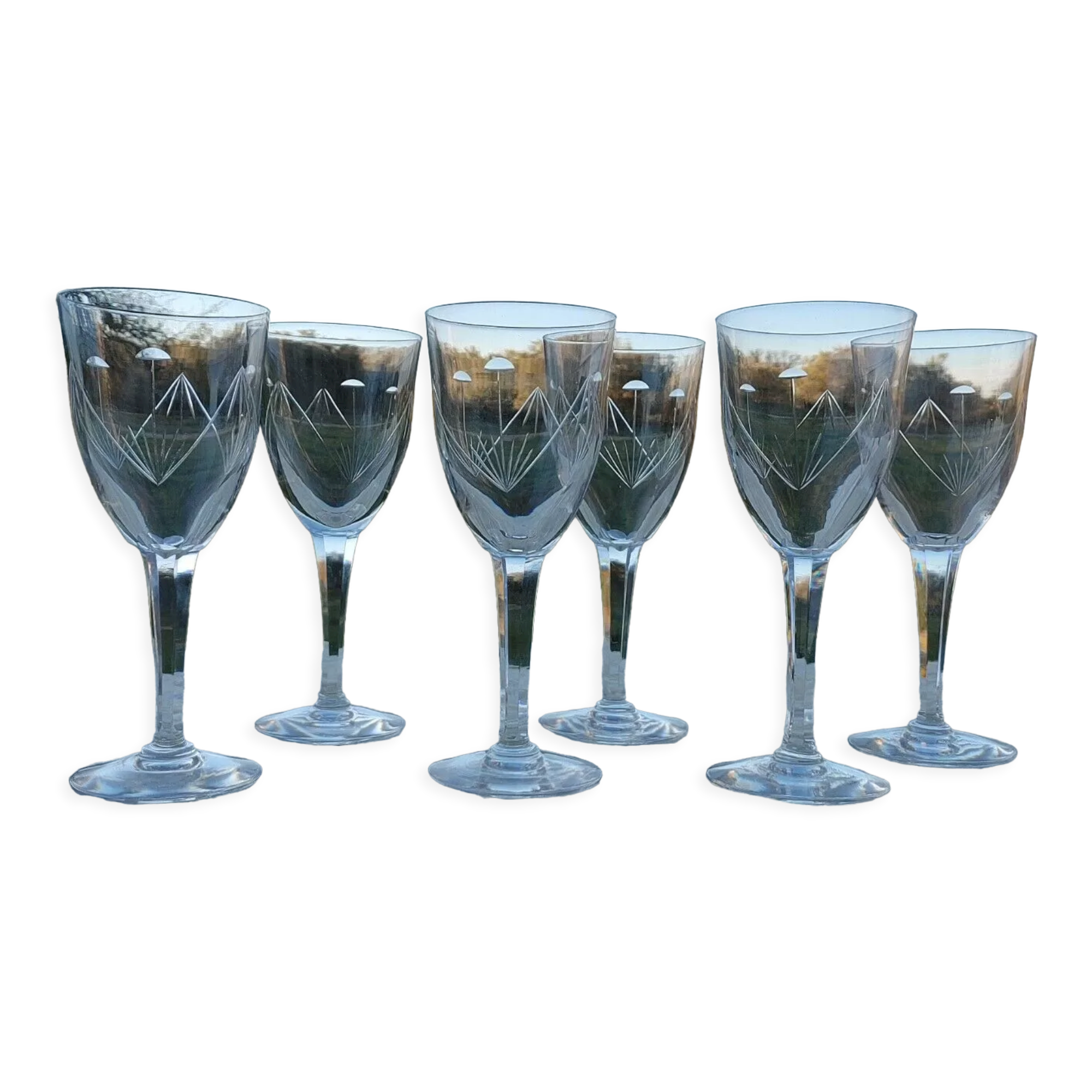 6 verres à eau en cristal taillé jambe à facettes baccarat ou saint louis