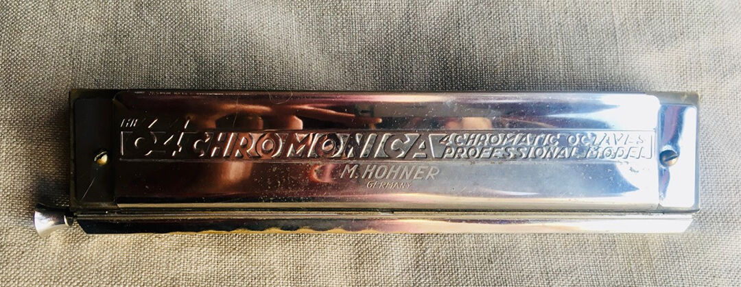 Former harmonica hohner - the 64 chromonica, 4 chromatic octaves professional model