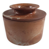 Stoneware butter dish with water reservoir
