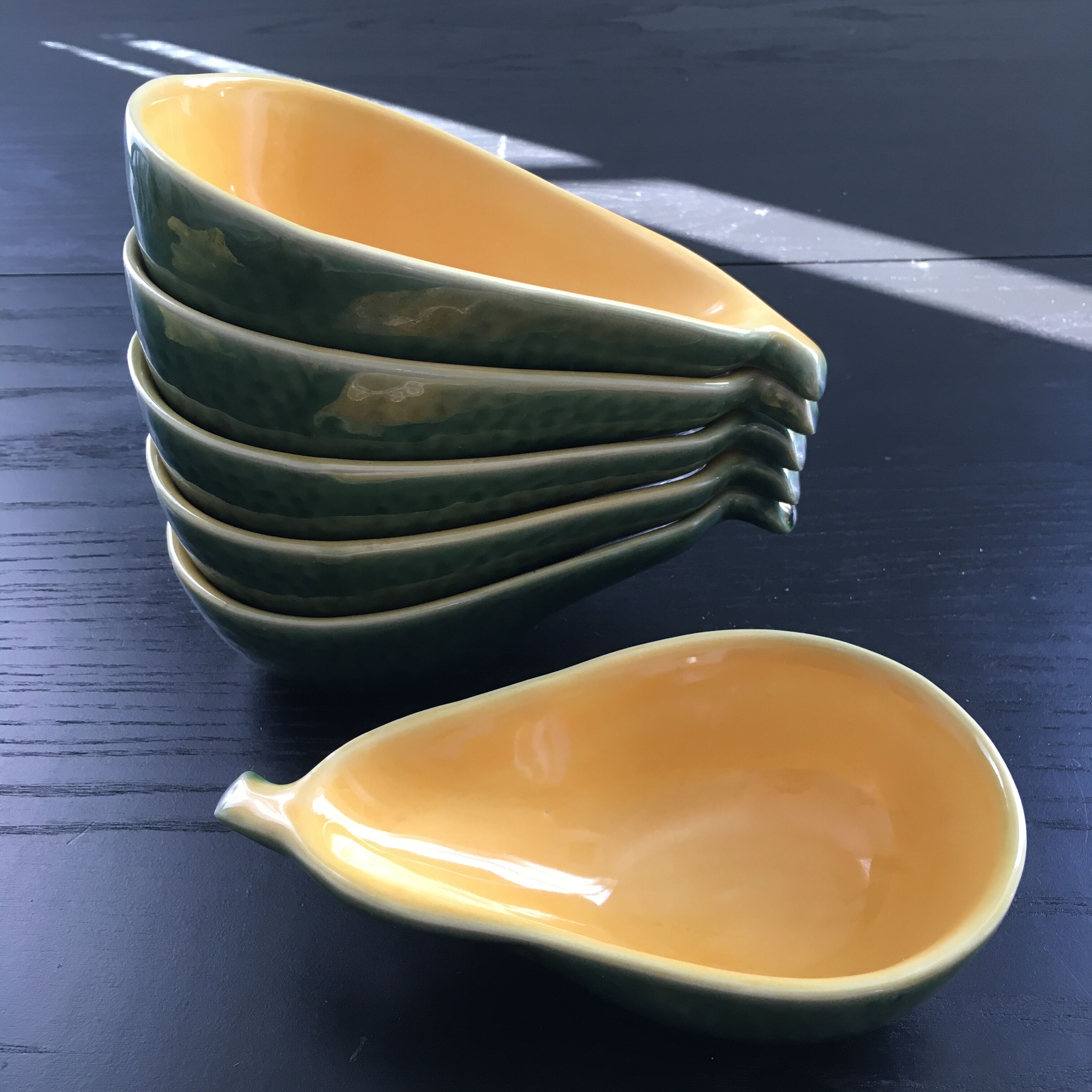 Set of 6 avocado cups