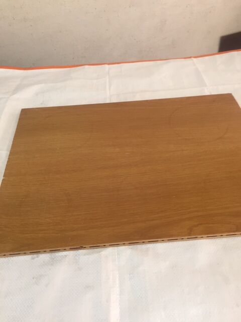 Buffet low foot compass