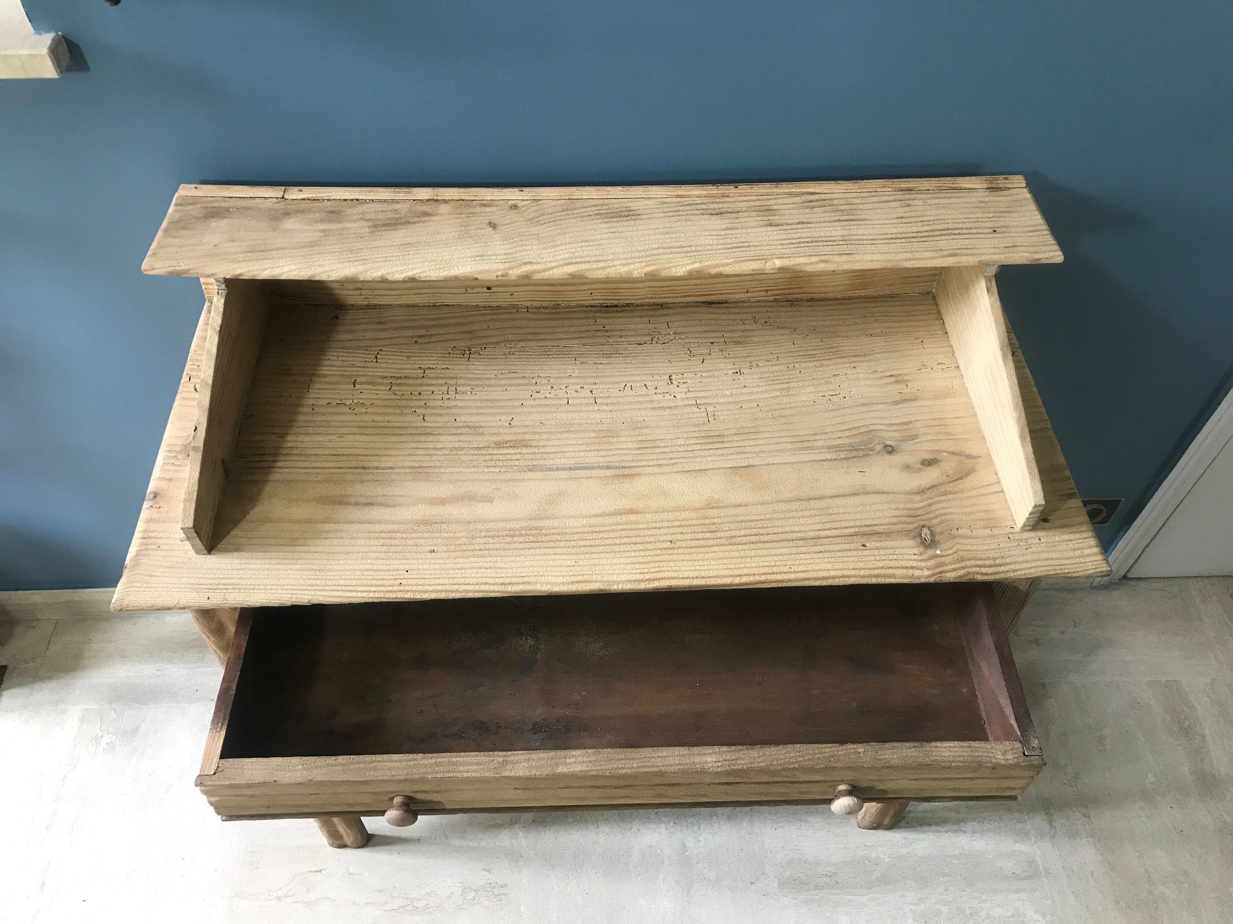 Former hairdresser or desk made of raw wood