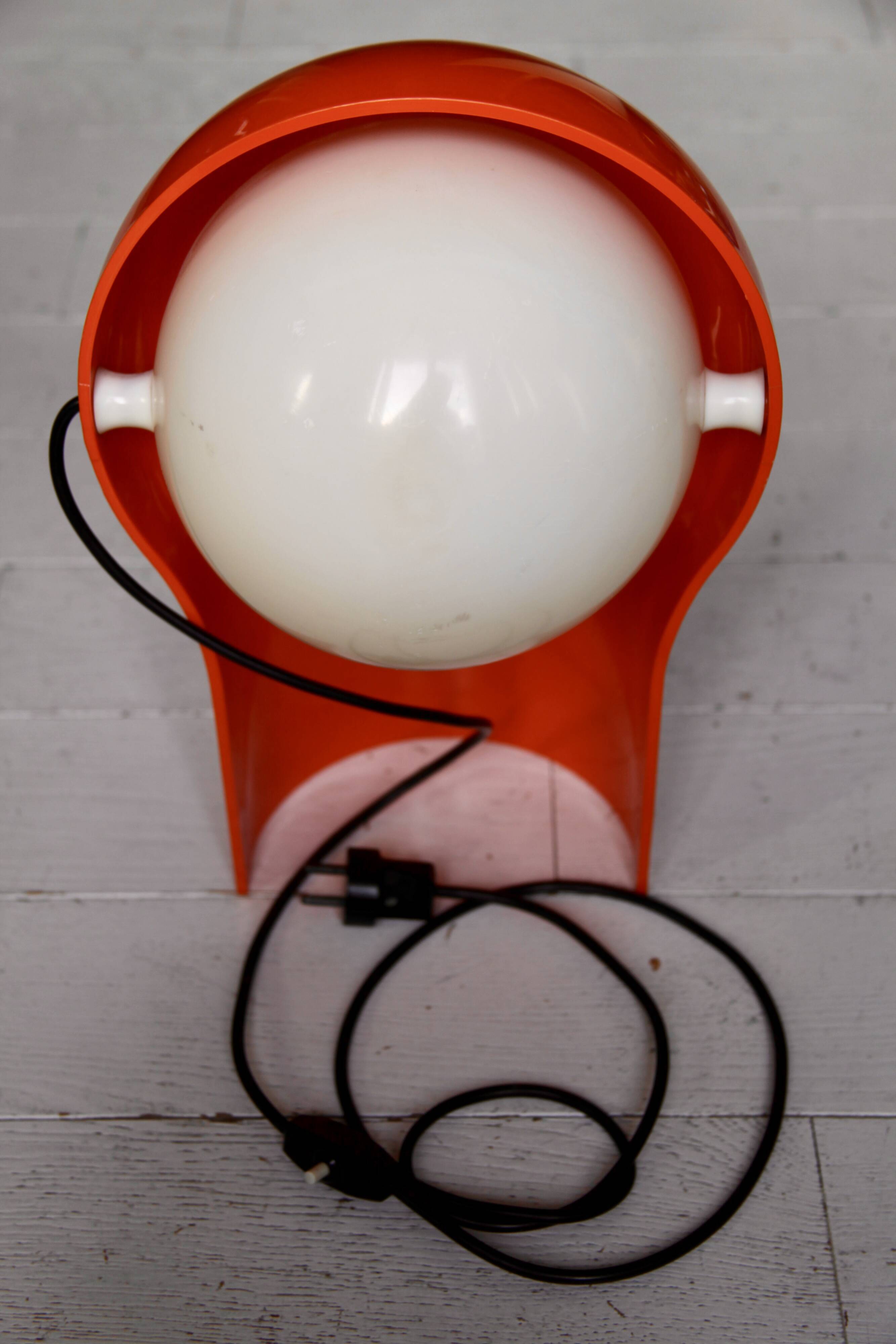 Telegono lamp by Vico Magistretti for Artemide