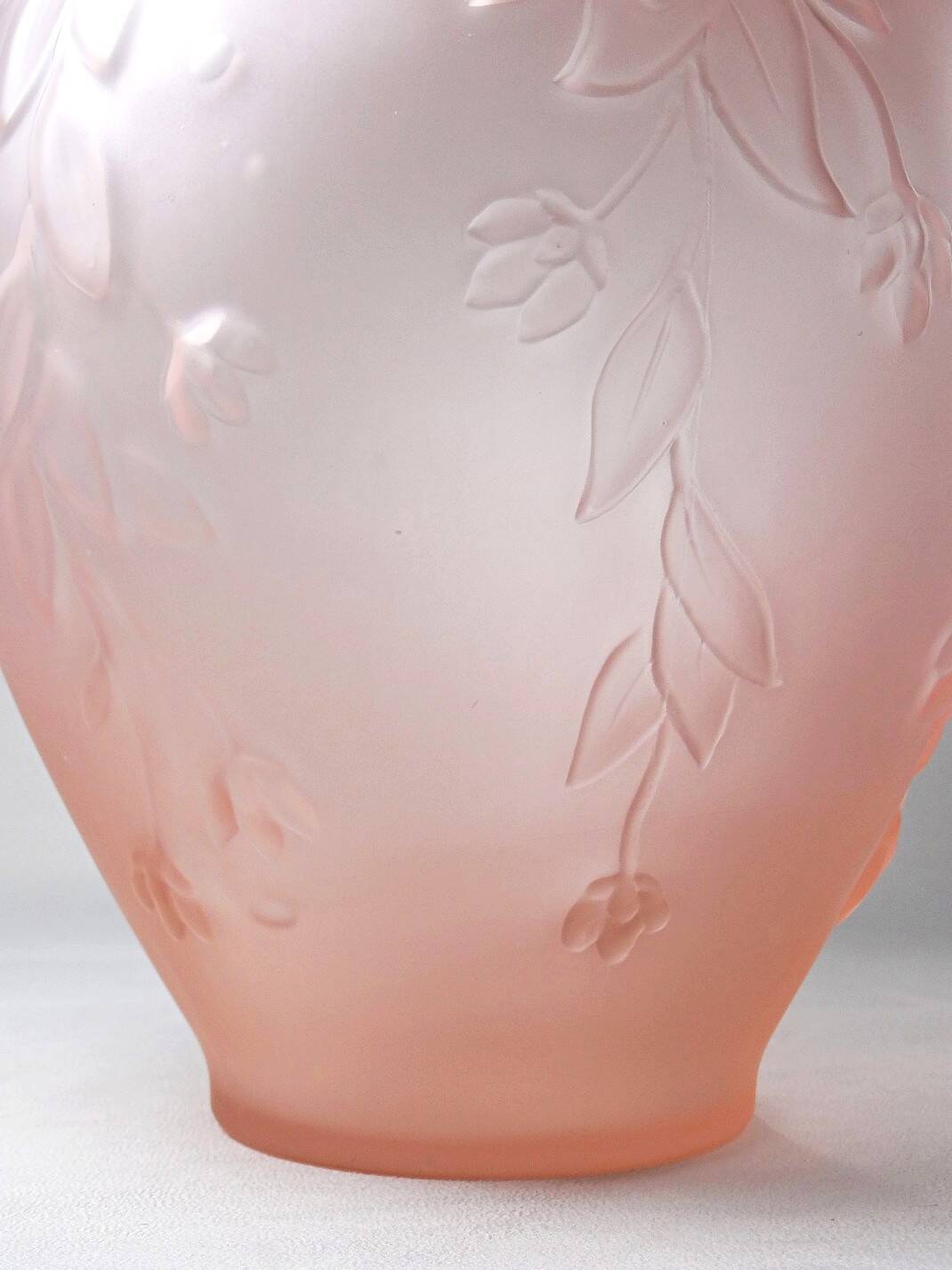 Large art deco style vase in molded/pressed pink glass paste