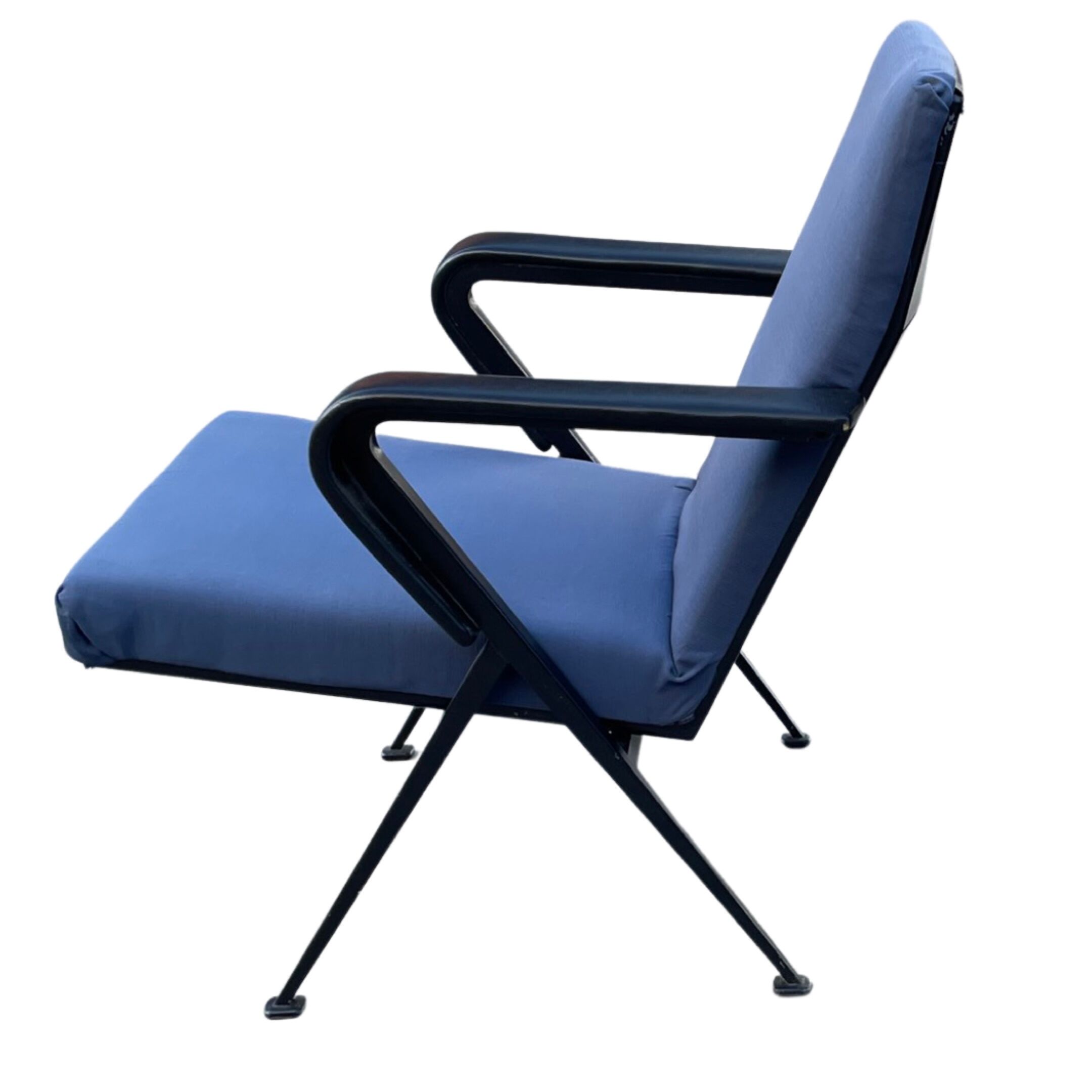 set of 2 Repose armchairs by Friso Kramer for Ahrend de Cirkel