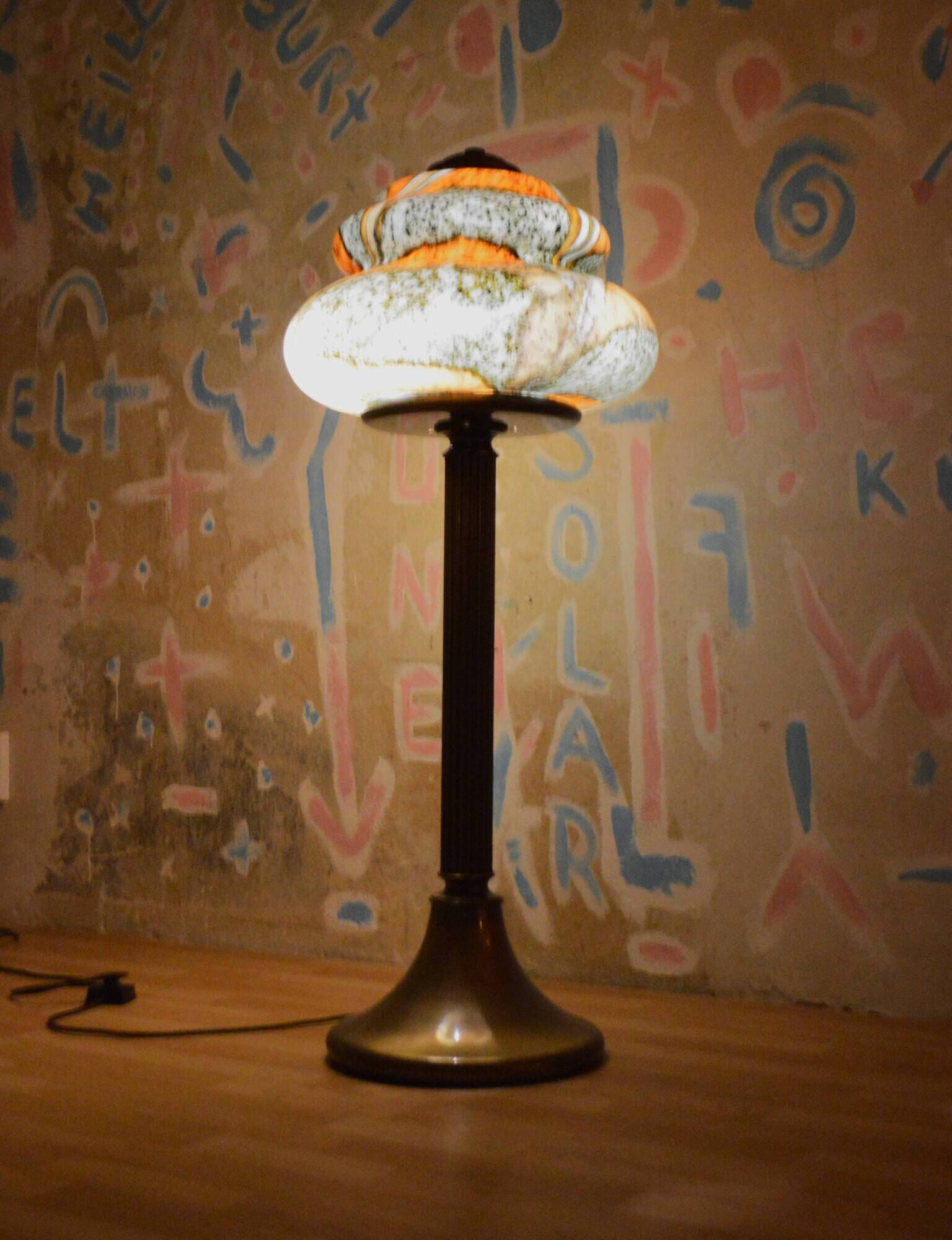 Art Nouveau design lamp from the 60s in Murano glass