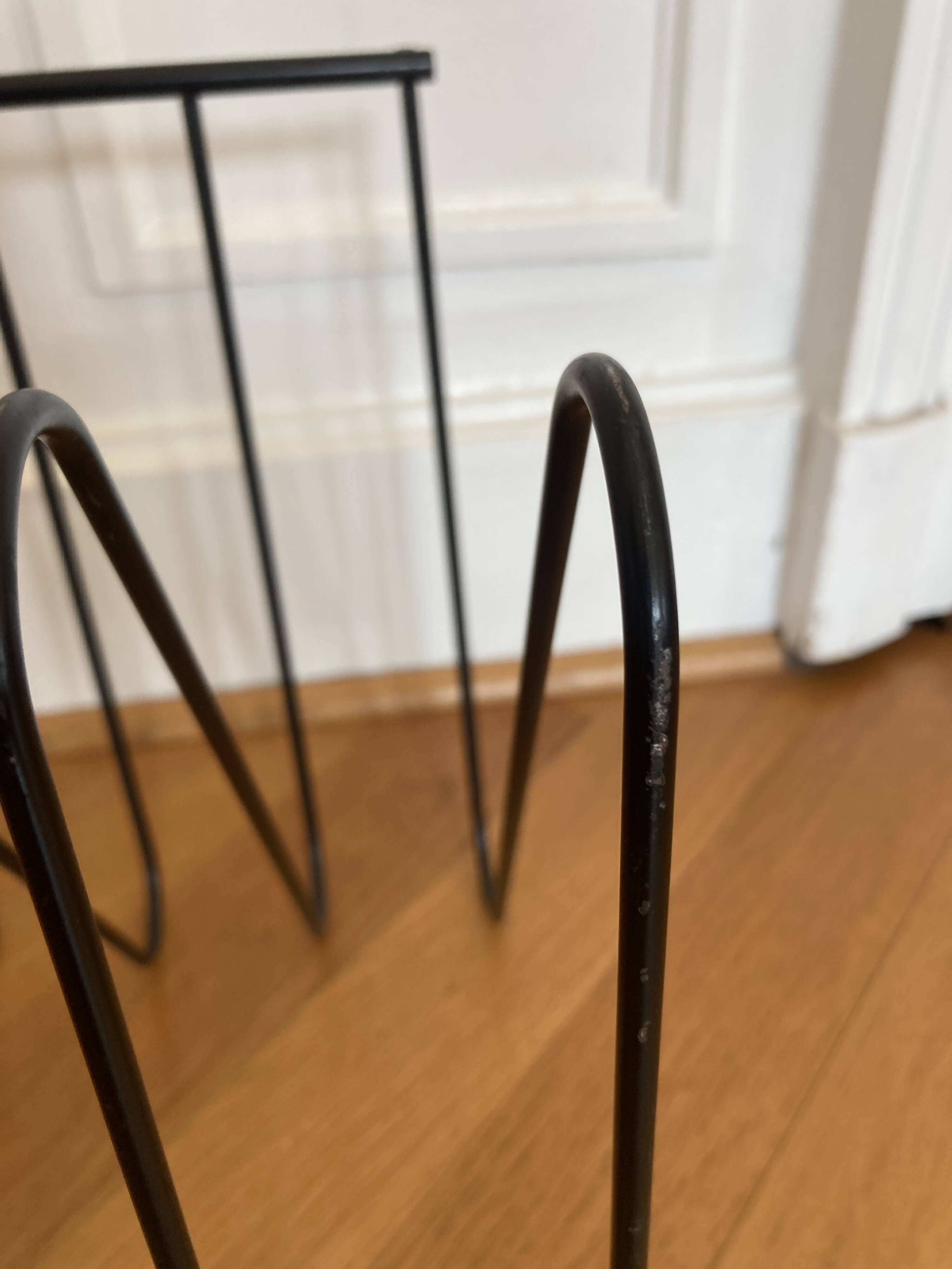 Magazine rack "z" by f arnal 70s