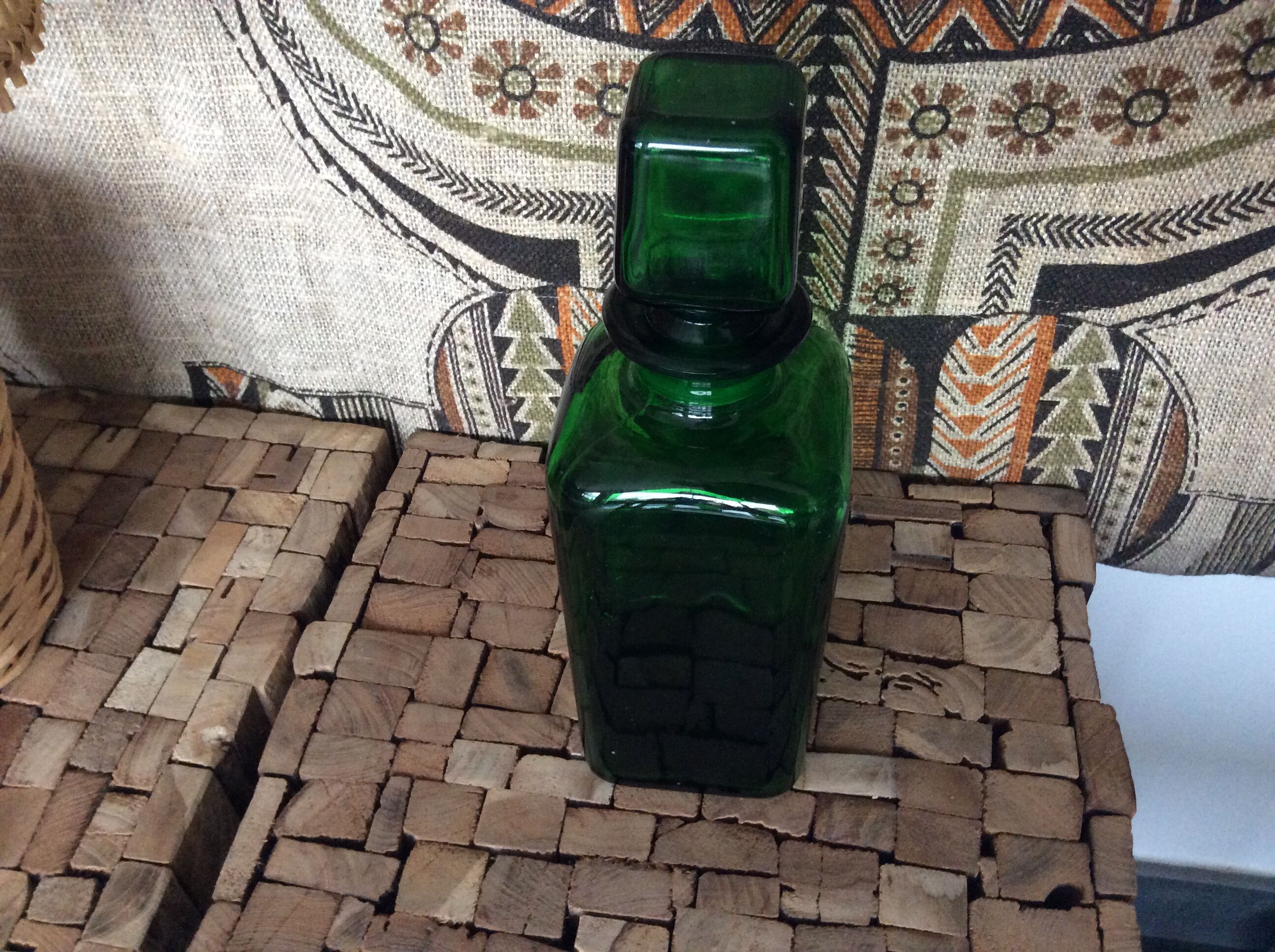 Green decanter