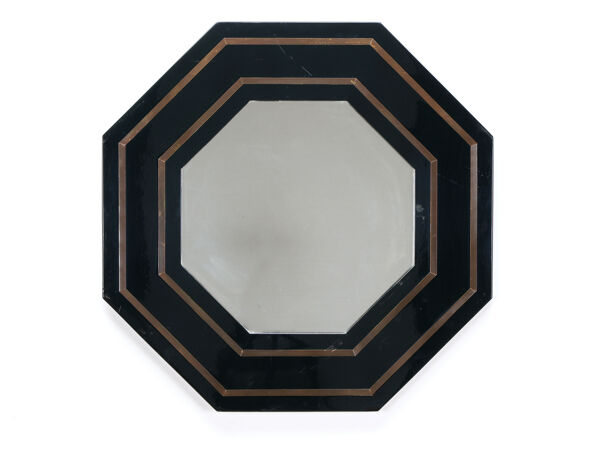 Miroir Jean-Claude Mahey en laque et laiton, circa 1970