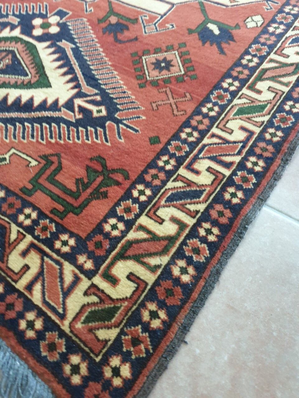 Old carpet 172/127