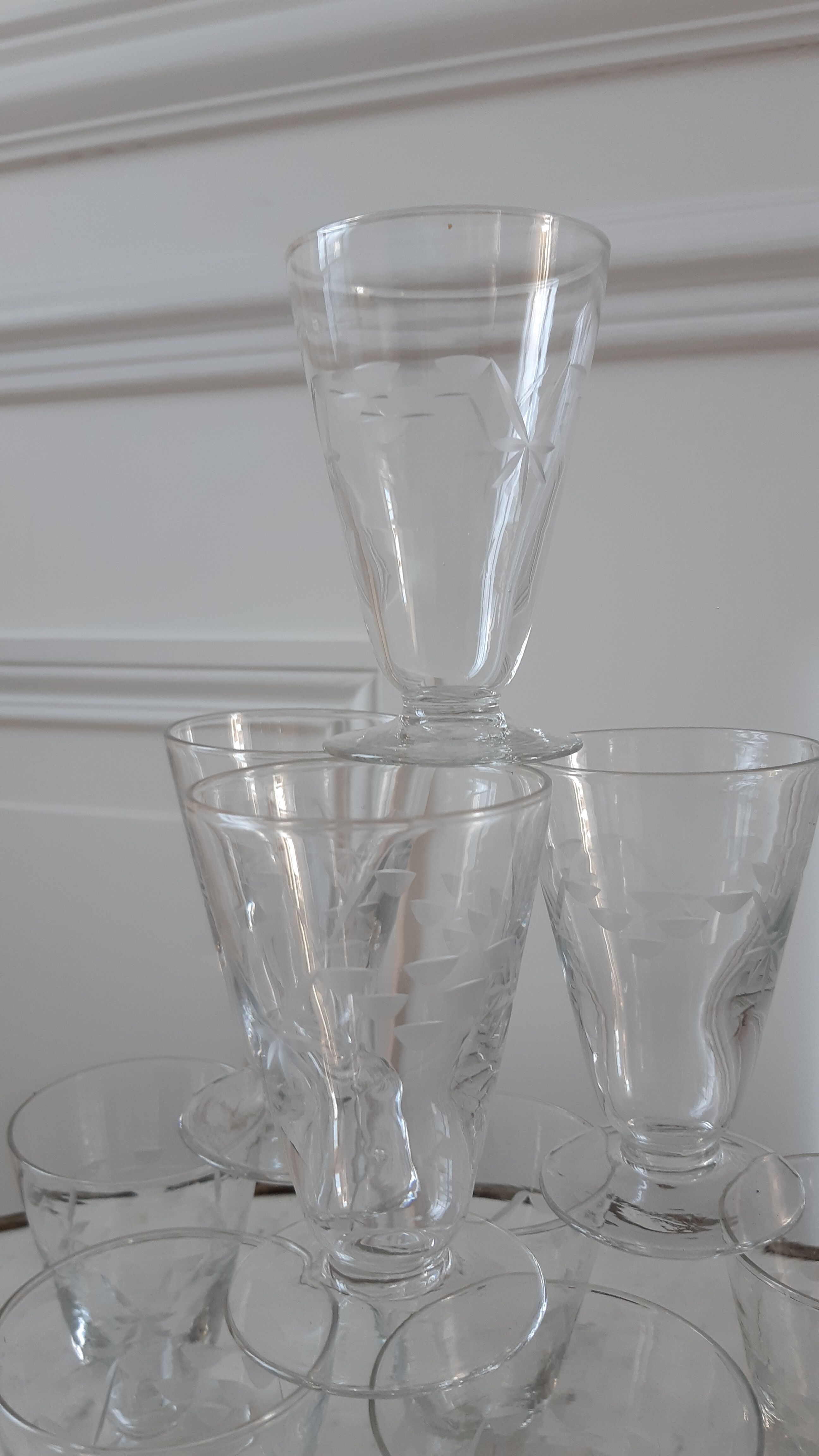 Set of 9 crystal wine glasses engraved 30s
