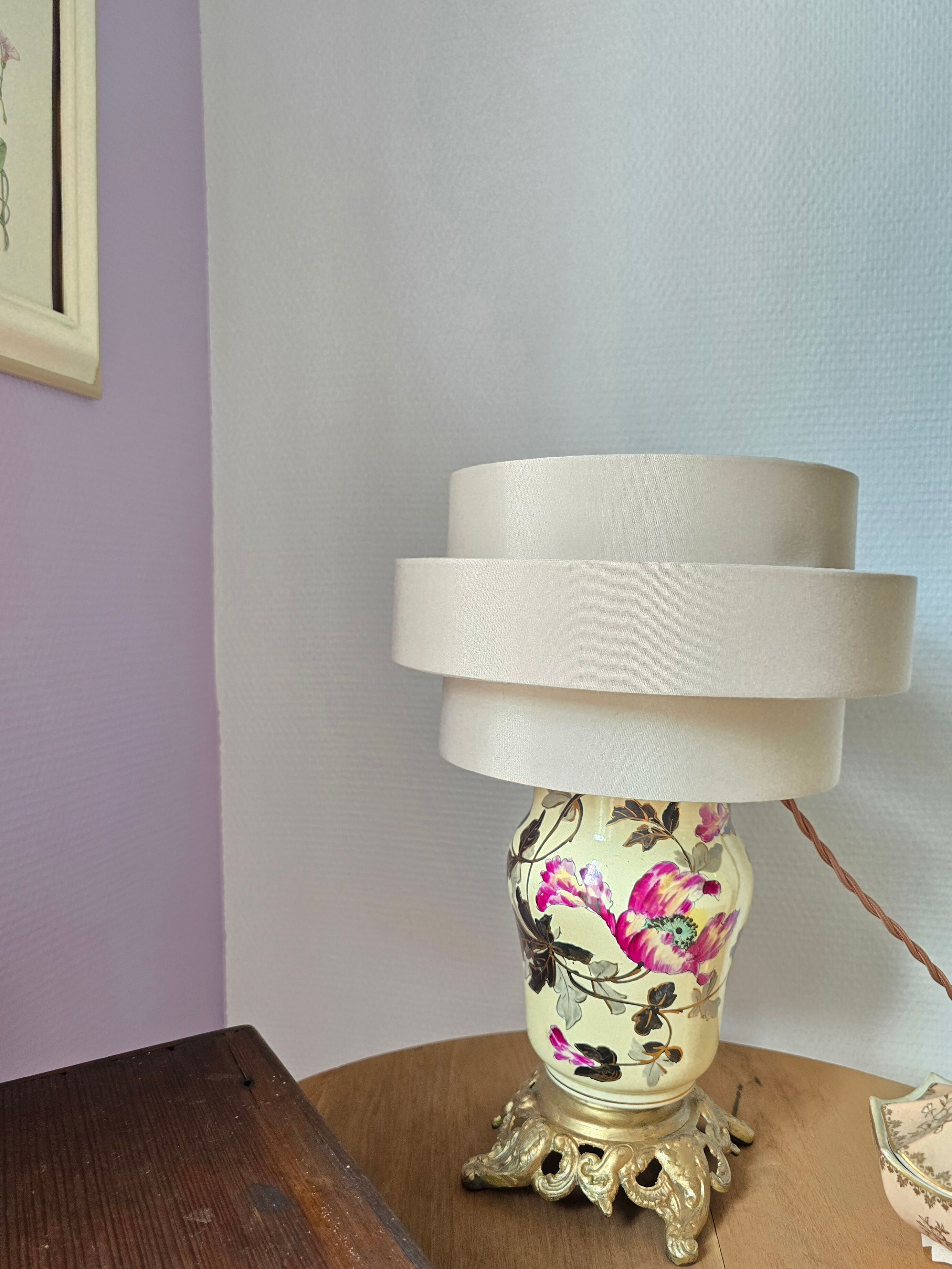 Lampe en porcelaine ancienne et abat-jour contemporain