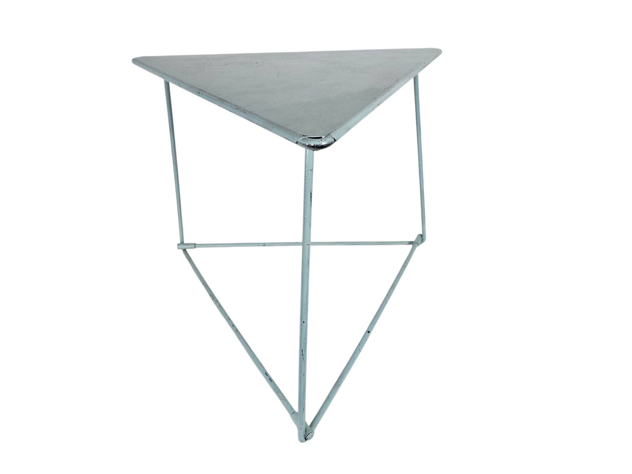 Mobel Ikea - design - Niels Gammelgaard - 'Triangular' Coffee Table - Swede