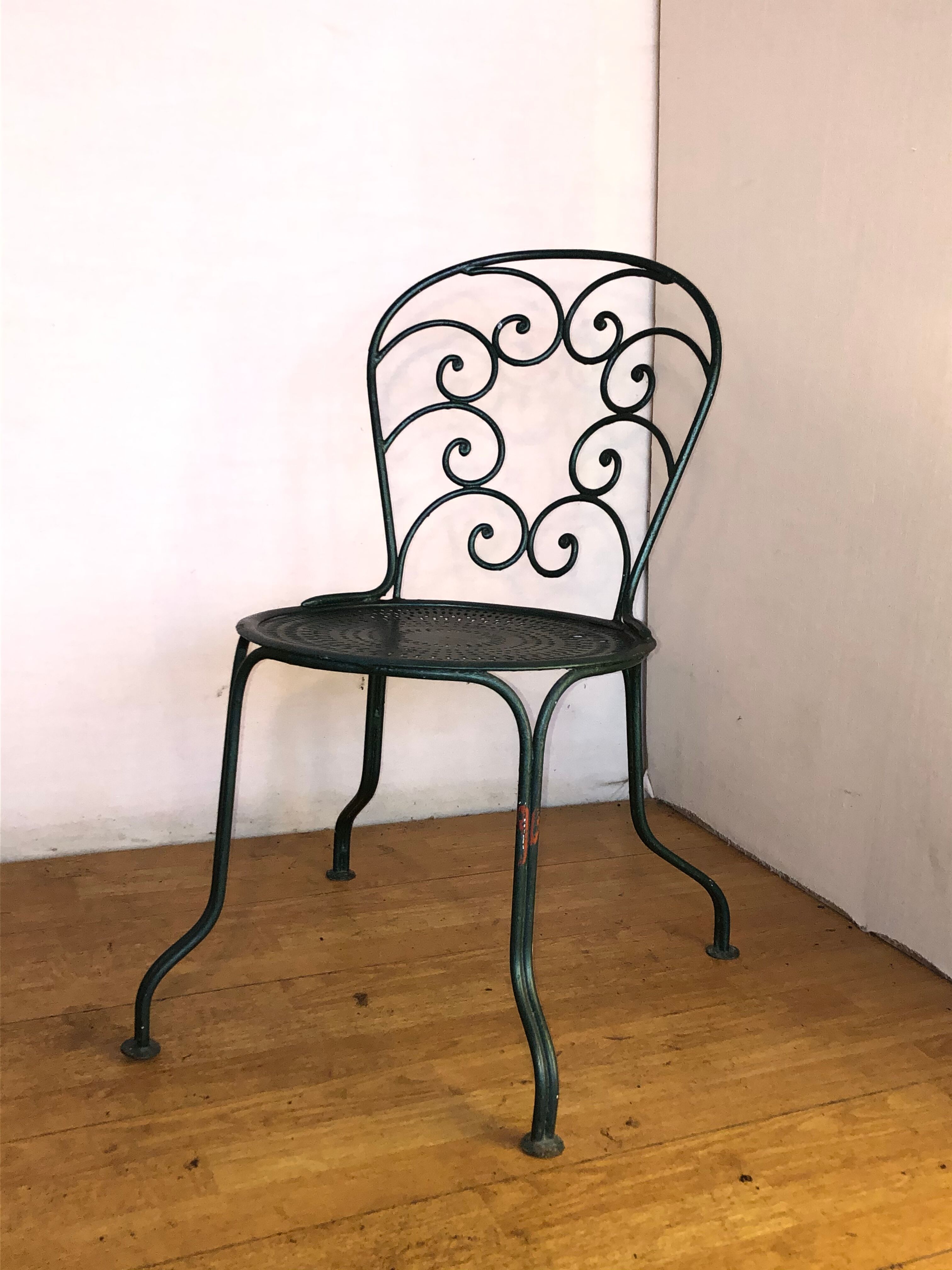 Chaise de jardin en fer forgé 1900