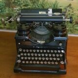 ROYAL typewriter