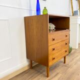 Scandinavian dresser
