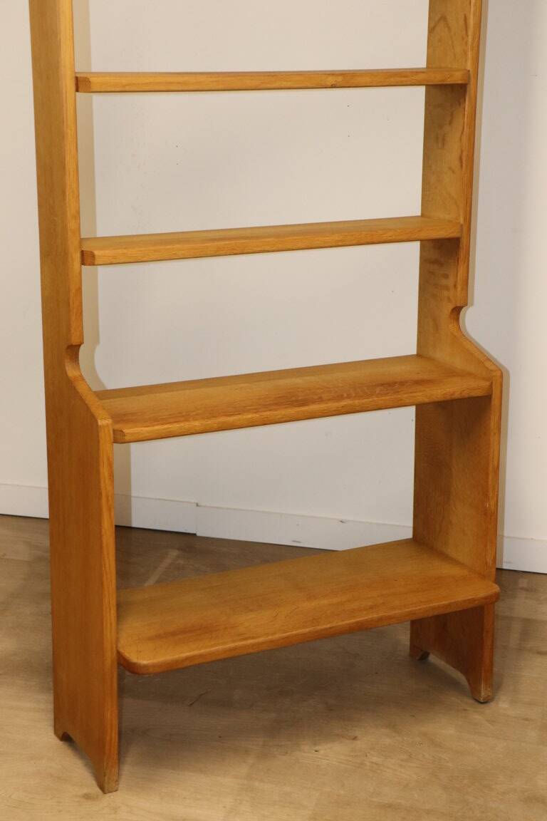 Guillerme and Chambron bookcase shelf in oak, 1960