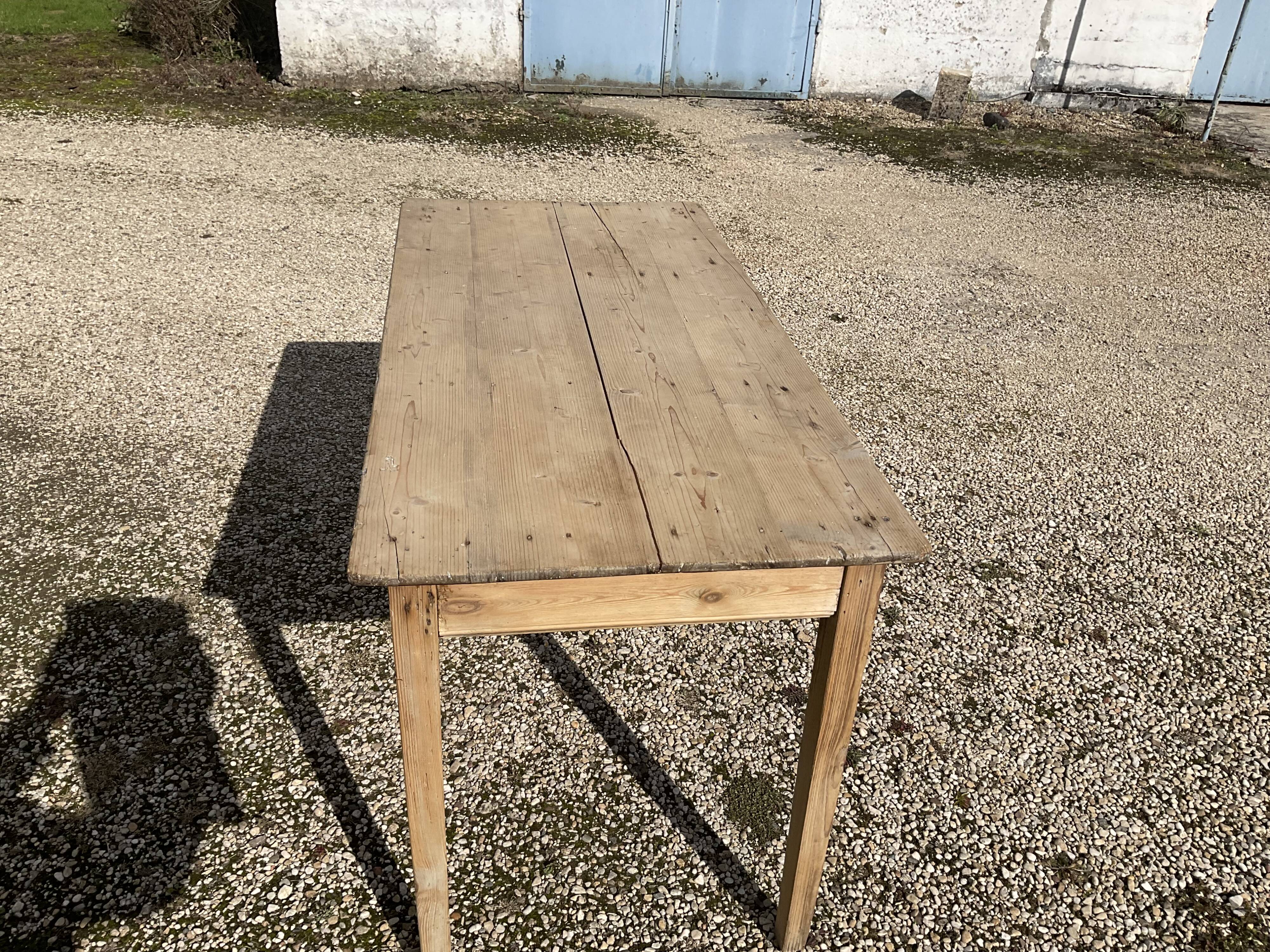 Farm table