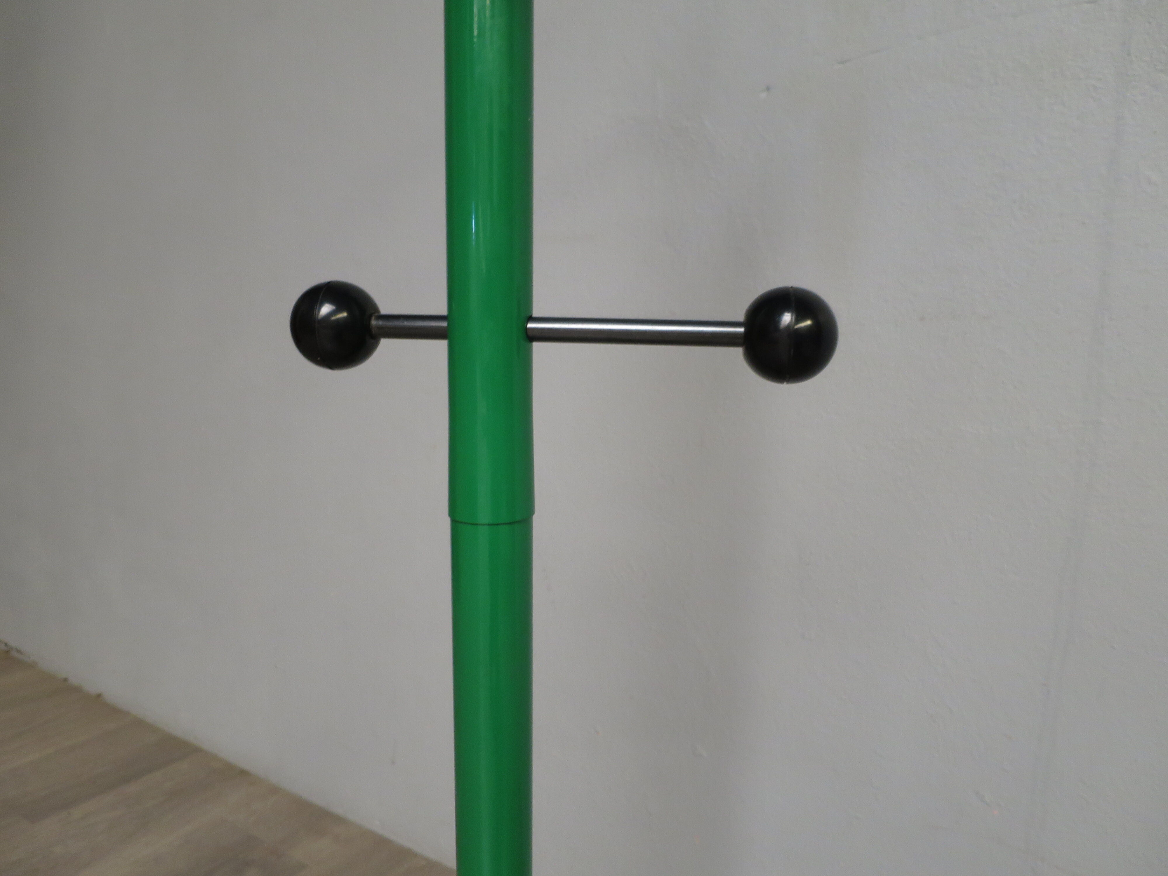 Coat rack balls 70s