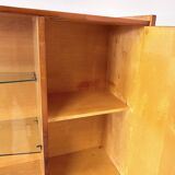 Playful high-gloss highboard with display cabinet