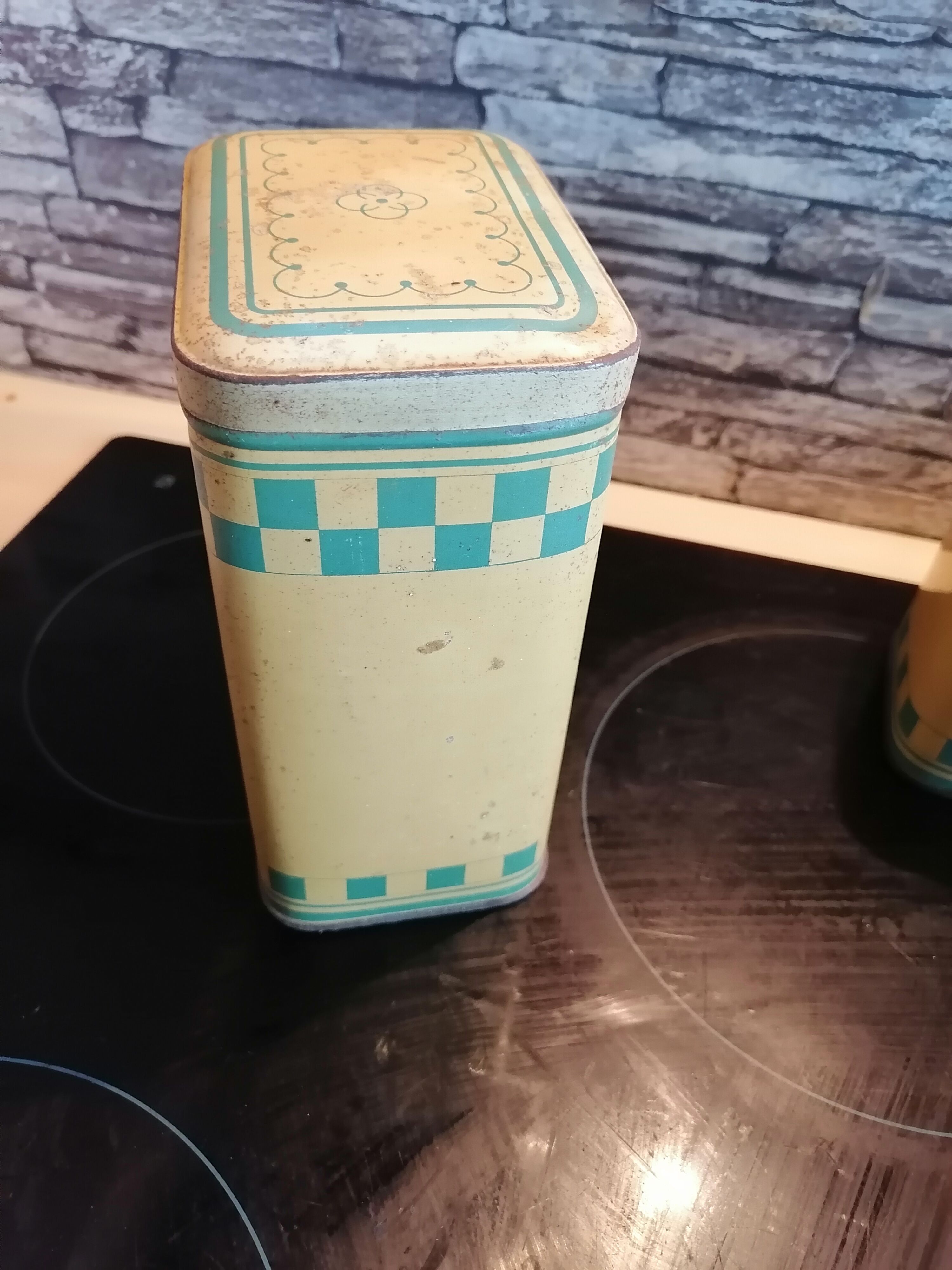 Box tolee spices flour kitchen 1900