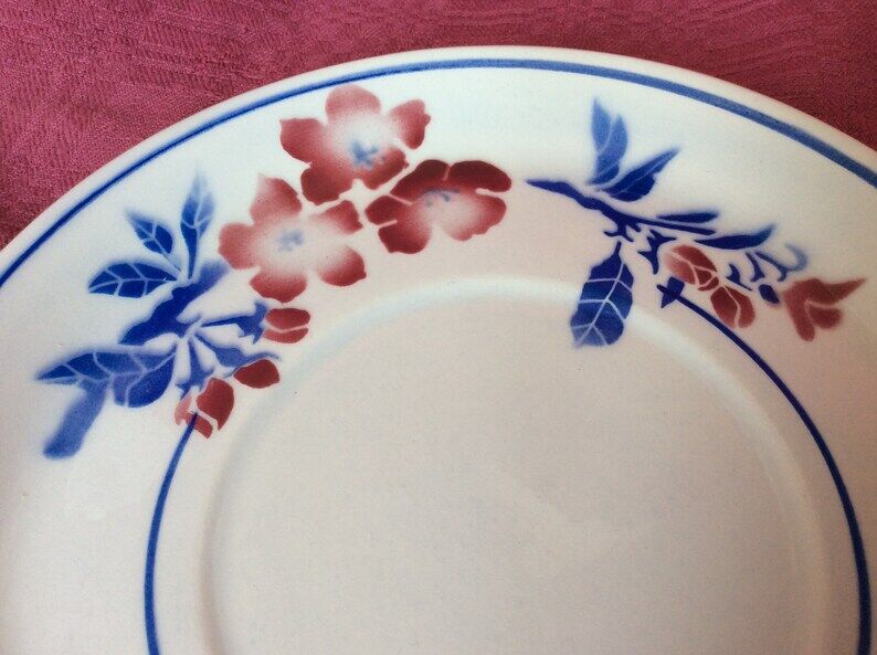 Set of 7 porcelain dessert plates