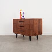 Commode scandinave en noyer