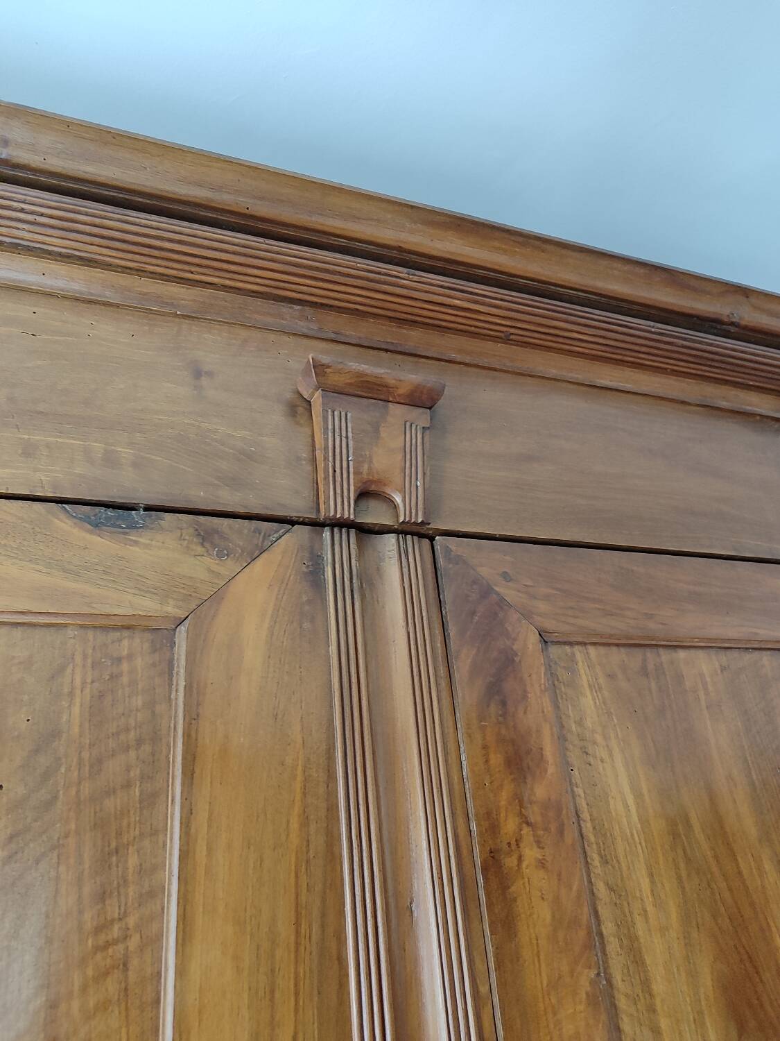 Armoire ancienne en bois