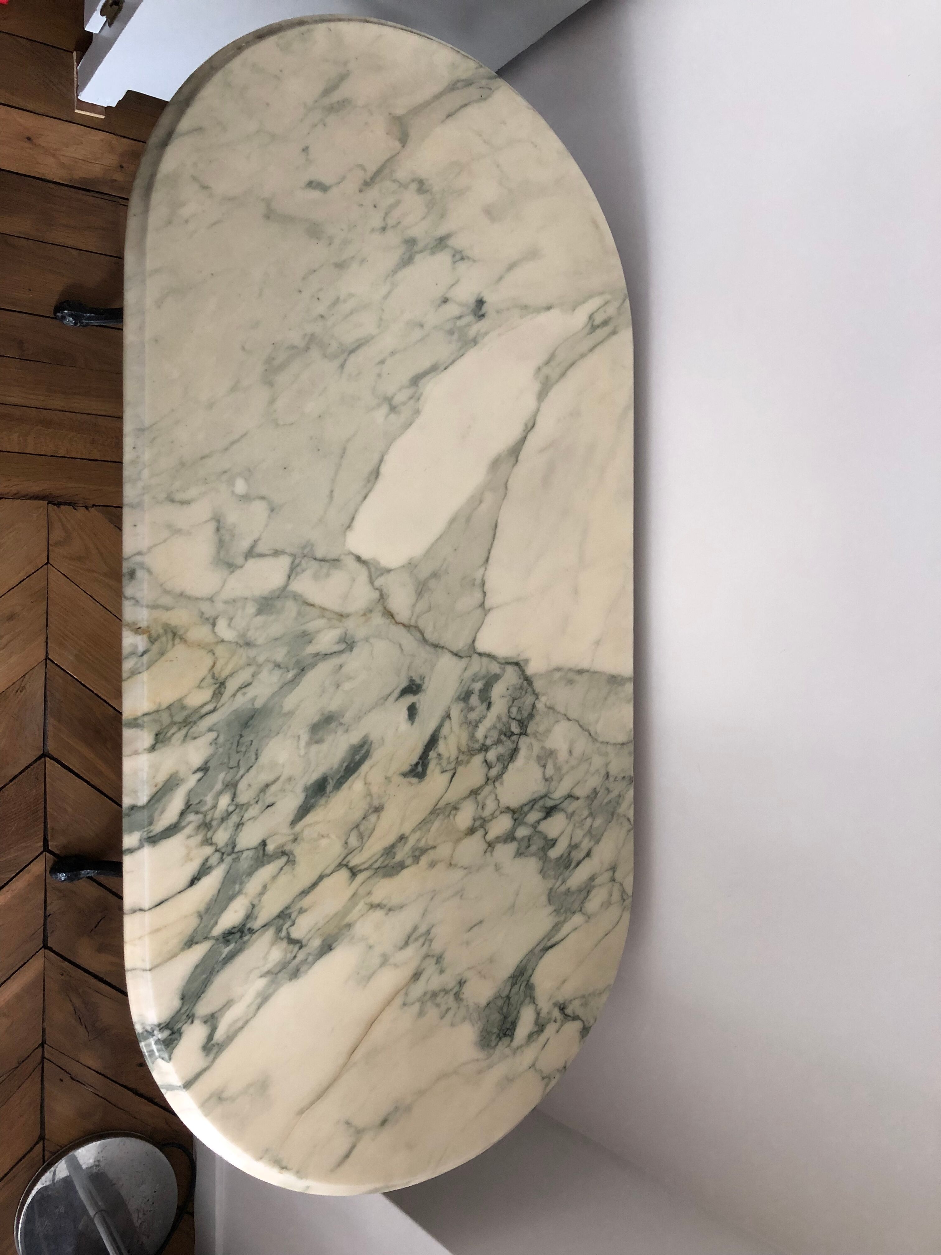 Bistro marble table
