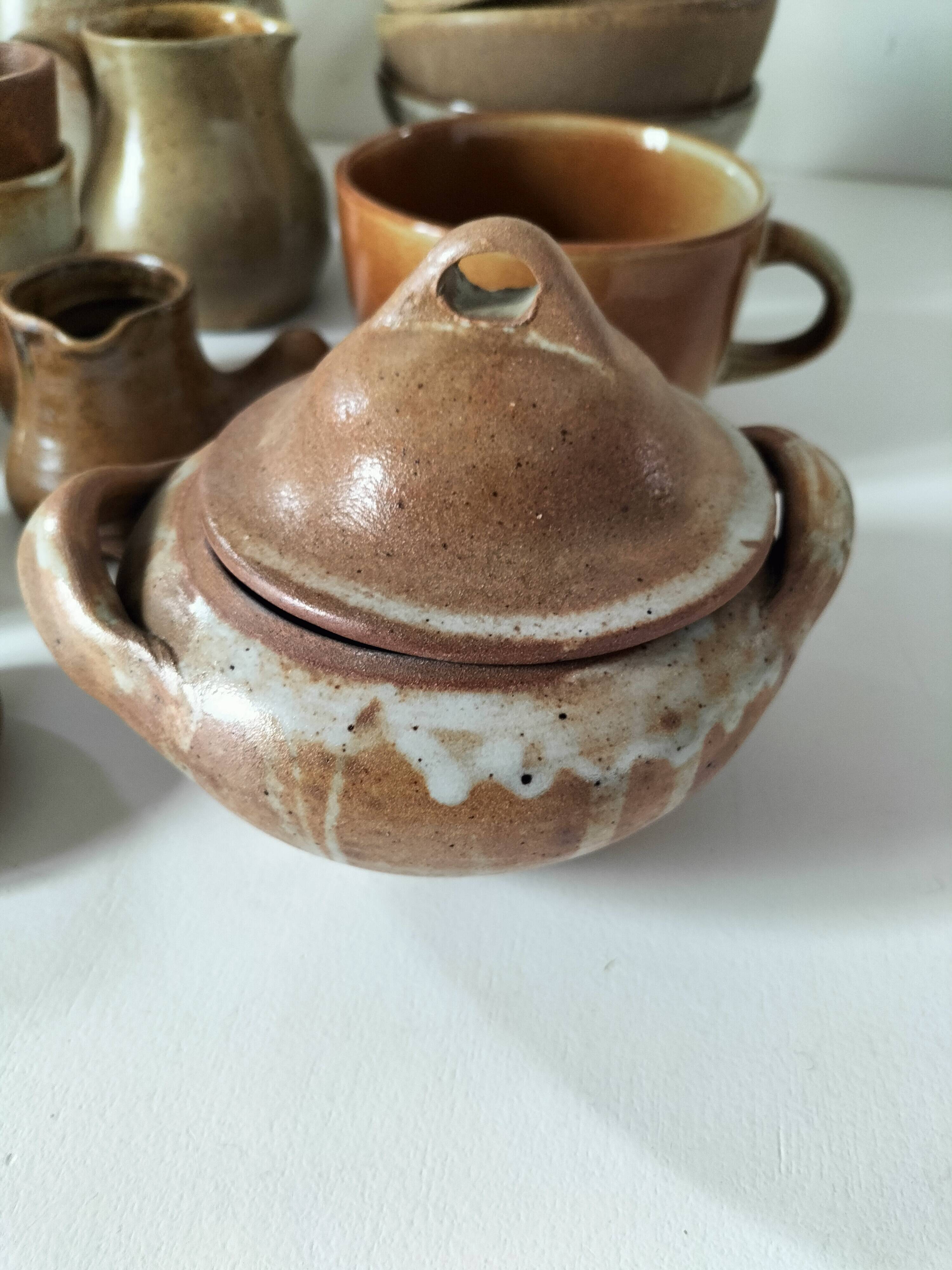 Vintage stoneware country house brunch service – teapot and bowls