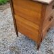 Commode des années 50 en chêne massif 3 tiroirs  pieds coniques