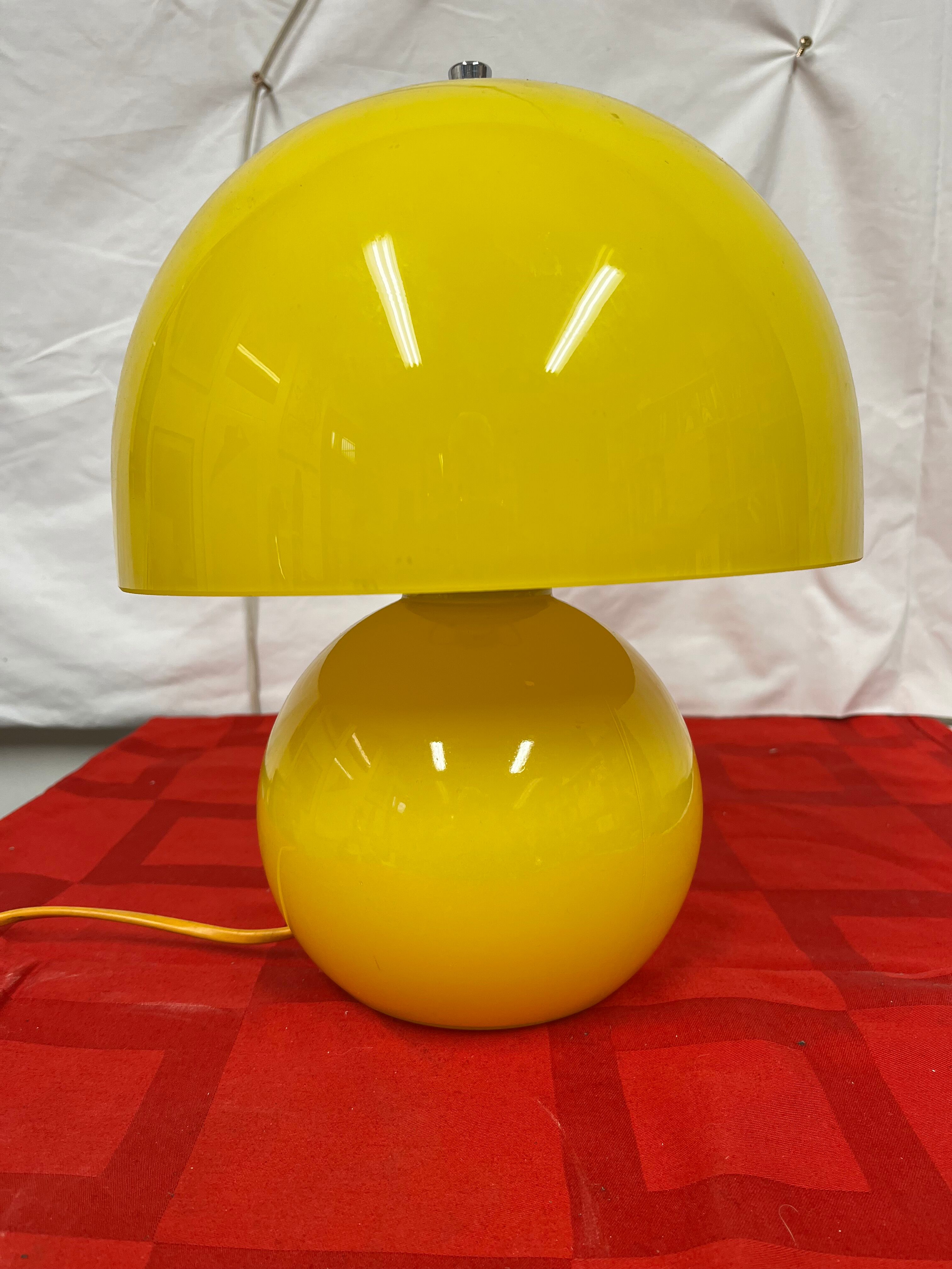 Mushroom lamp 1970