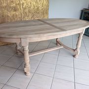 Table ovale extensible en chêne massif rénové
