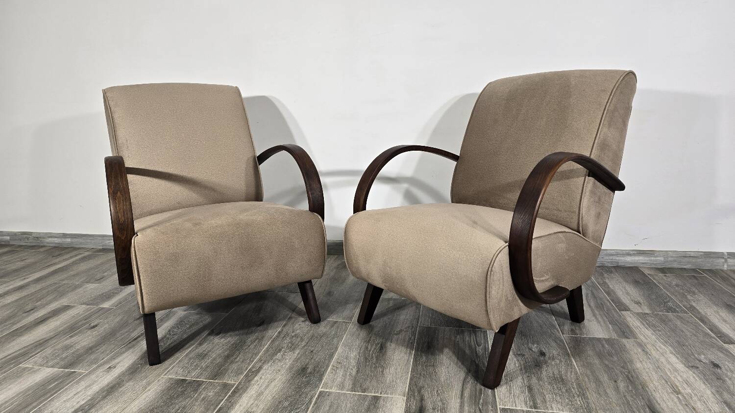 Armchairs by Jindrich Halabala, 1940s, Set of 2