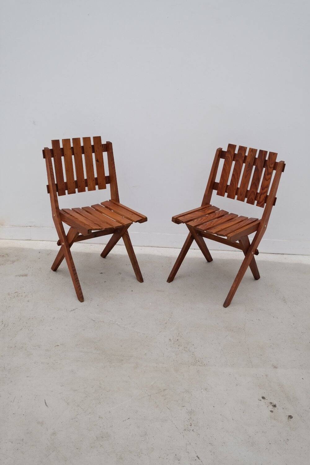 Pair of dejou chairs in solid pine, france 1950