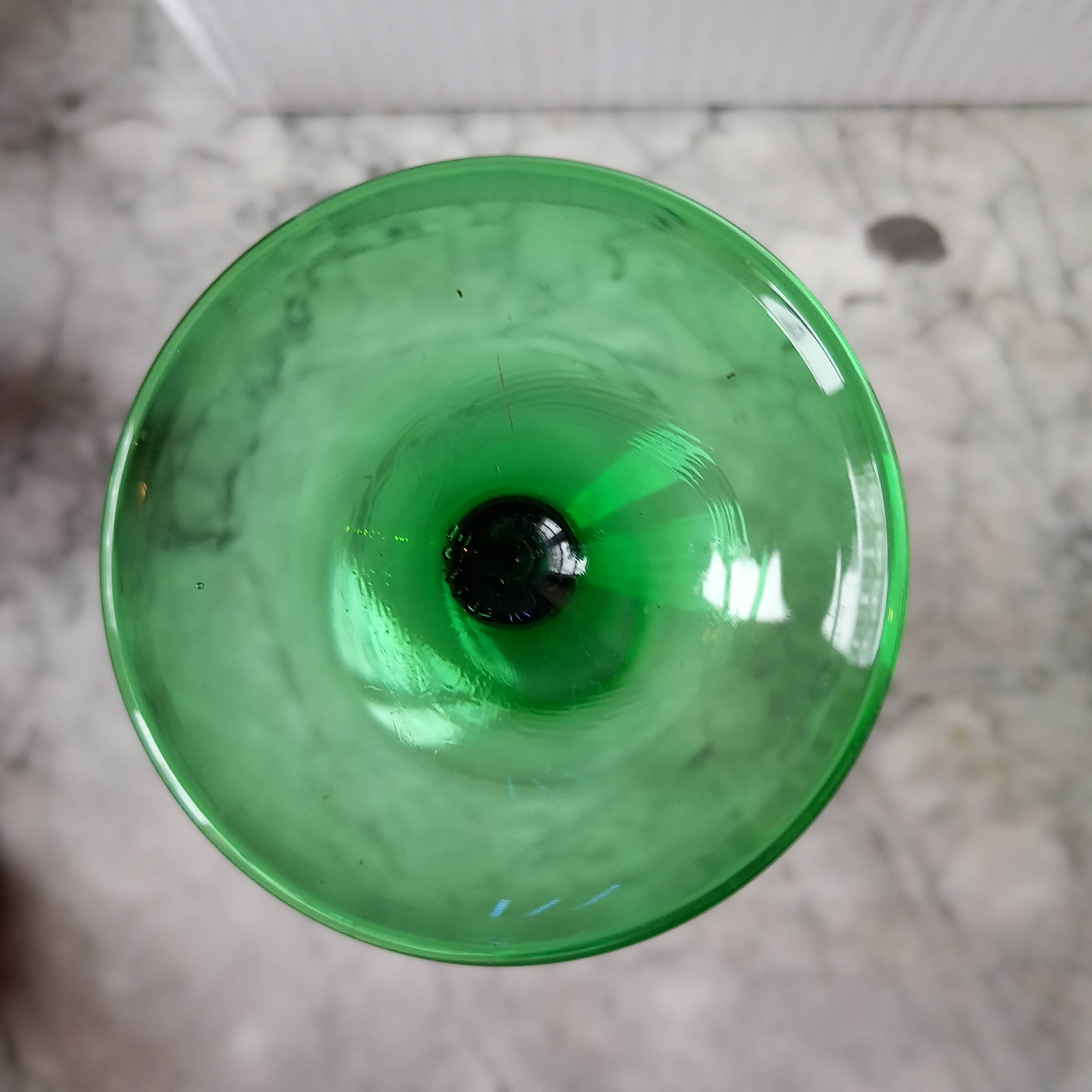 6 vintage white wine stemmed glasses