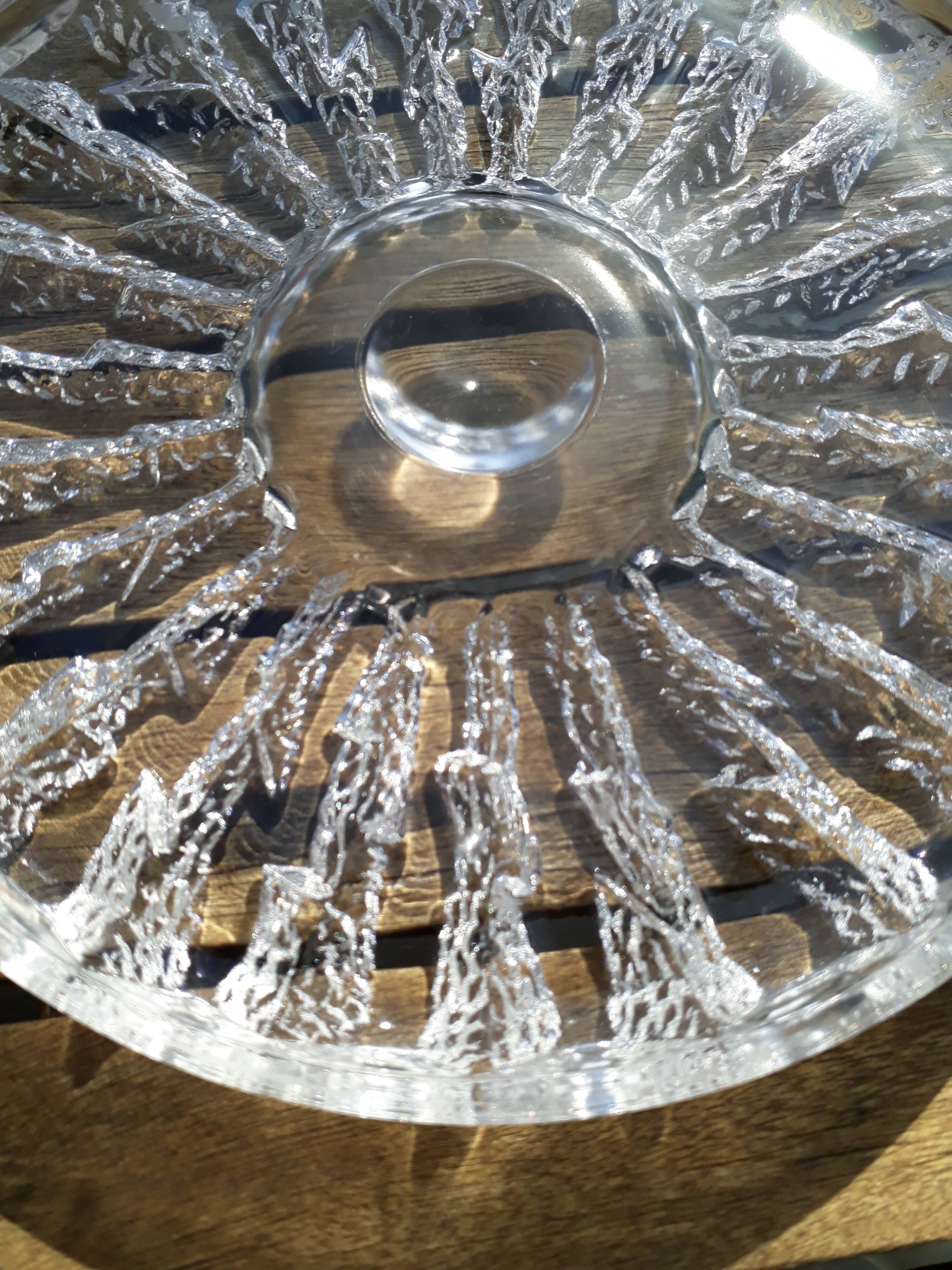 Crystal trivet