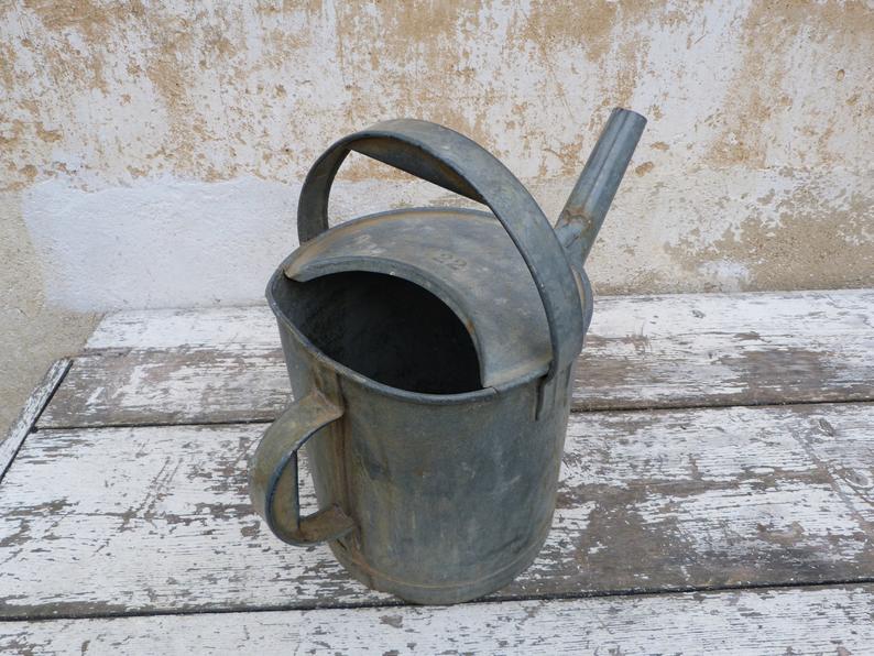 Former zinc watering can