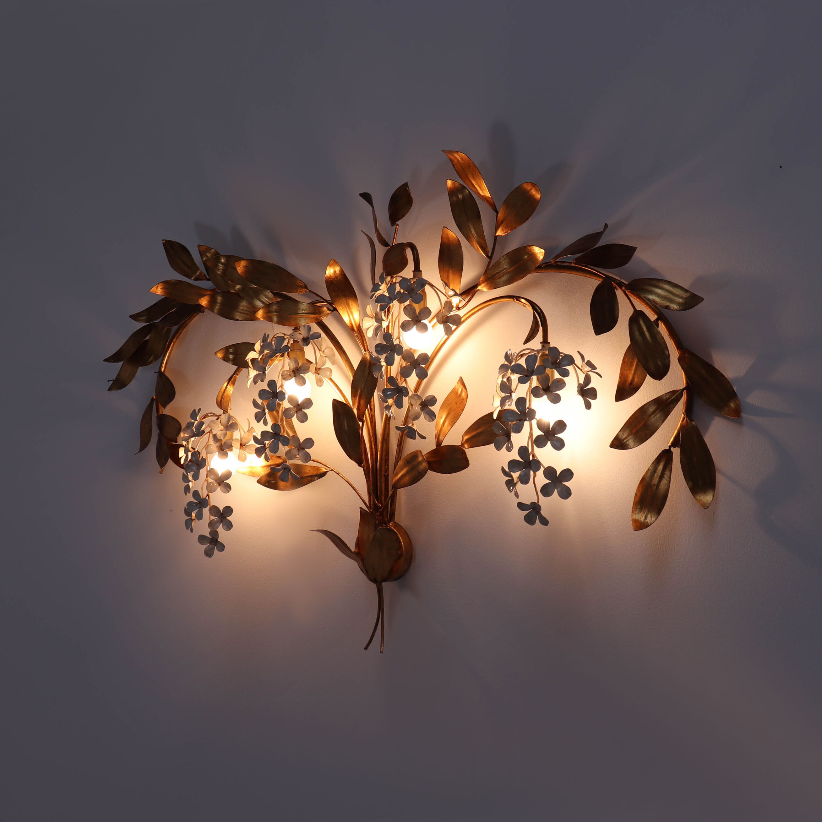 Applique murale Hans Kögl dorée du milieu du siècle